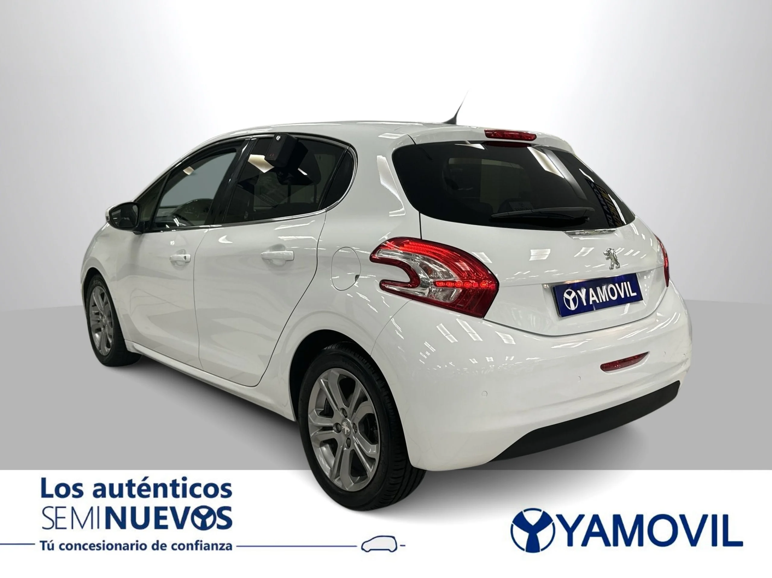 Peugeot 208 1.6 e-HDI Allure ETG6 68 kW (92 CV) - Foto 5