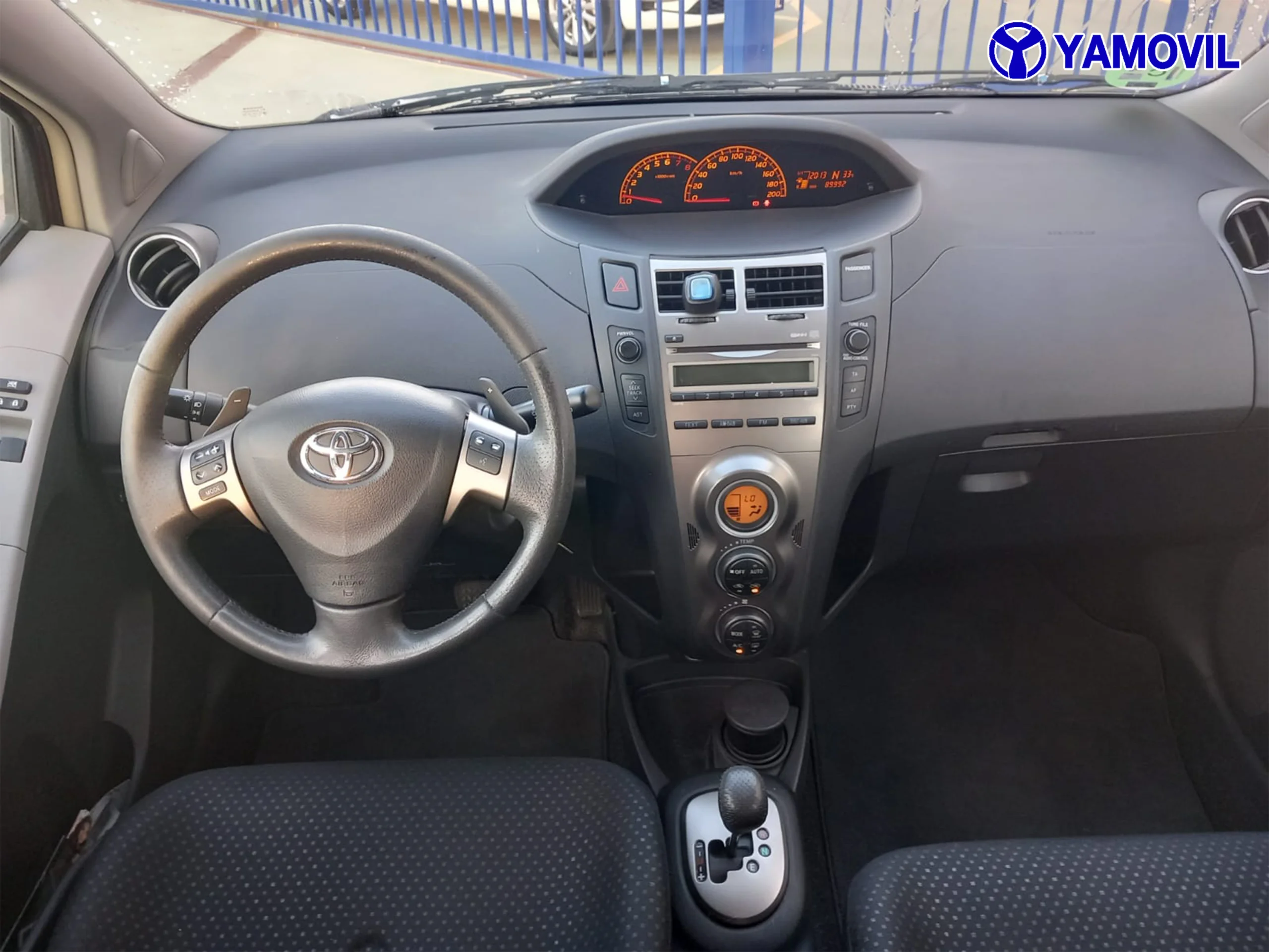 Toyota Yaris 1.3 VVT-I TS 74 kW (101 CV) - Foto 5