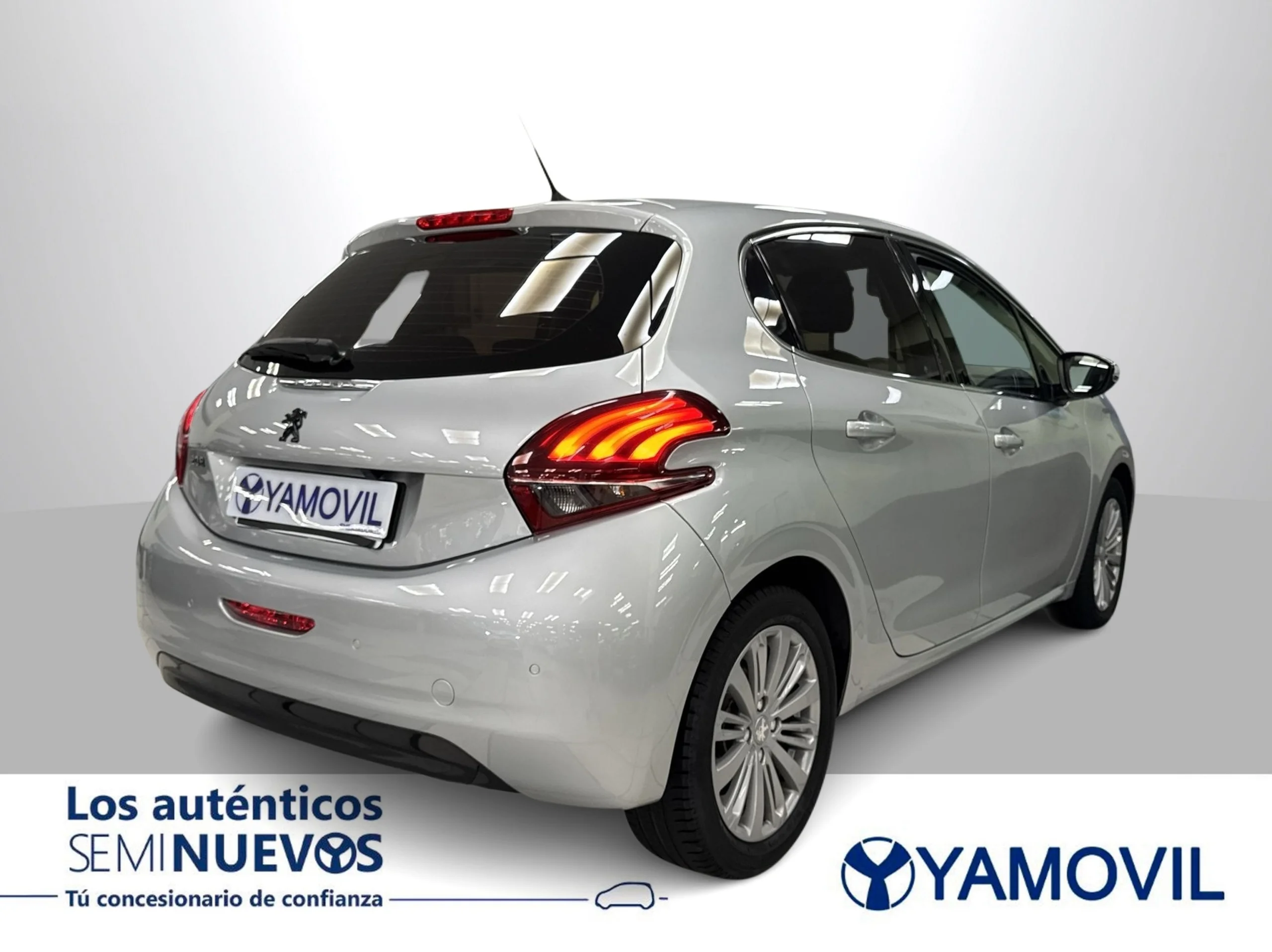 Peugeot 208 1.2 PureTech SANDS Allure EAT6 81 kW (110 CV) - Foto 6