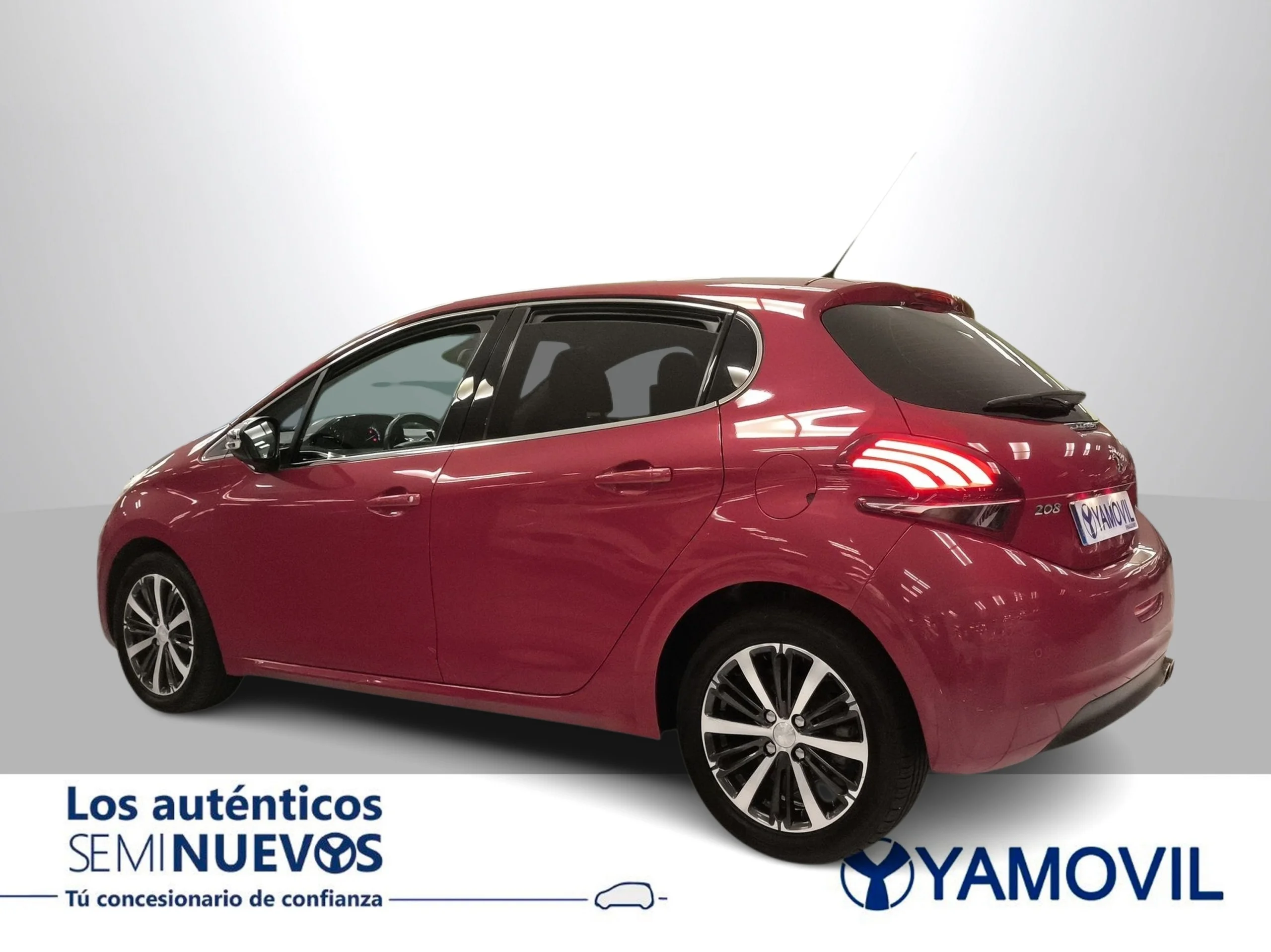 Peugeot 208 1.2L PureTech Allure  81 kW (110 CV) - Foto 5