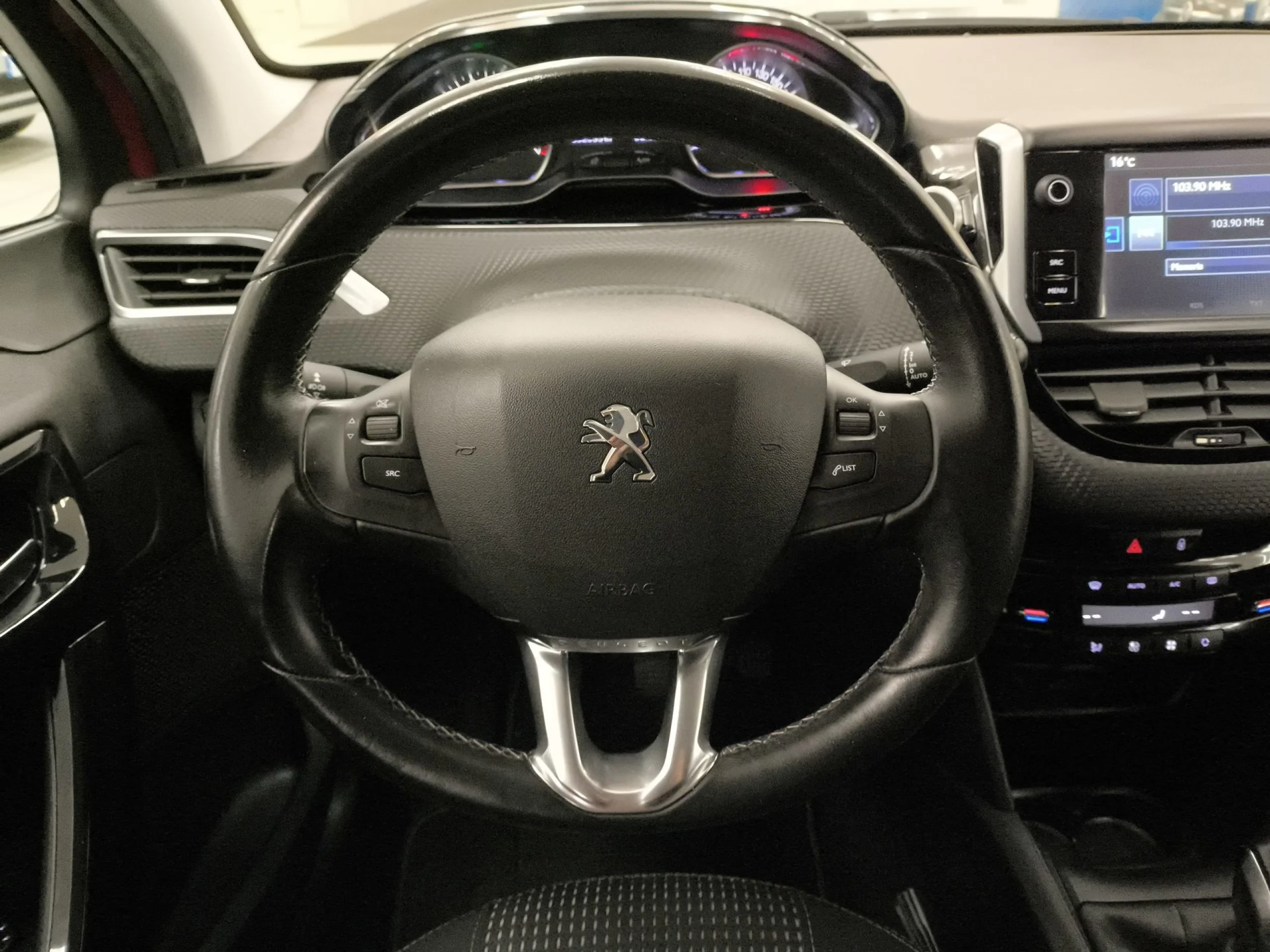 Peugeot 208 1.2L PureTech Allure  81 kW (110 CV) - Foto 11