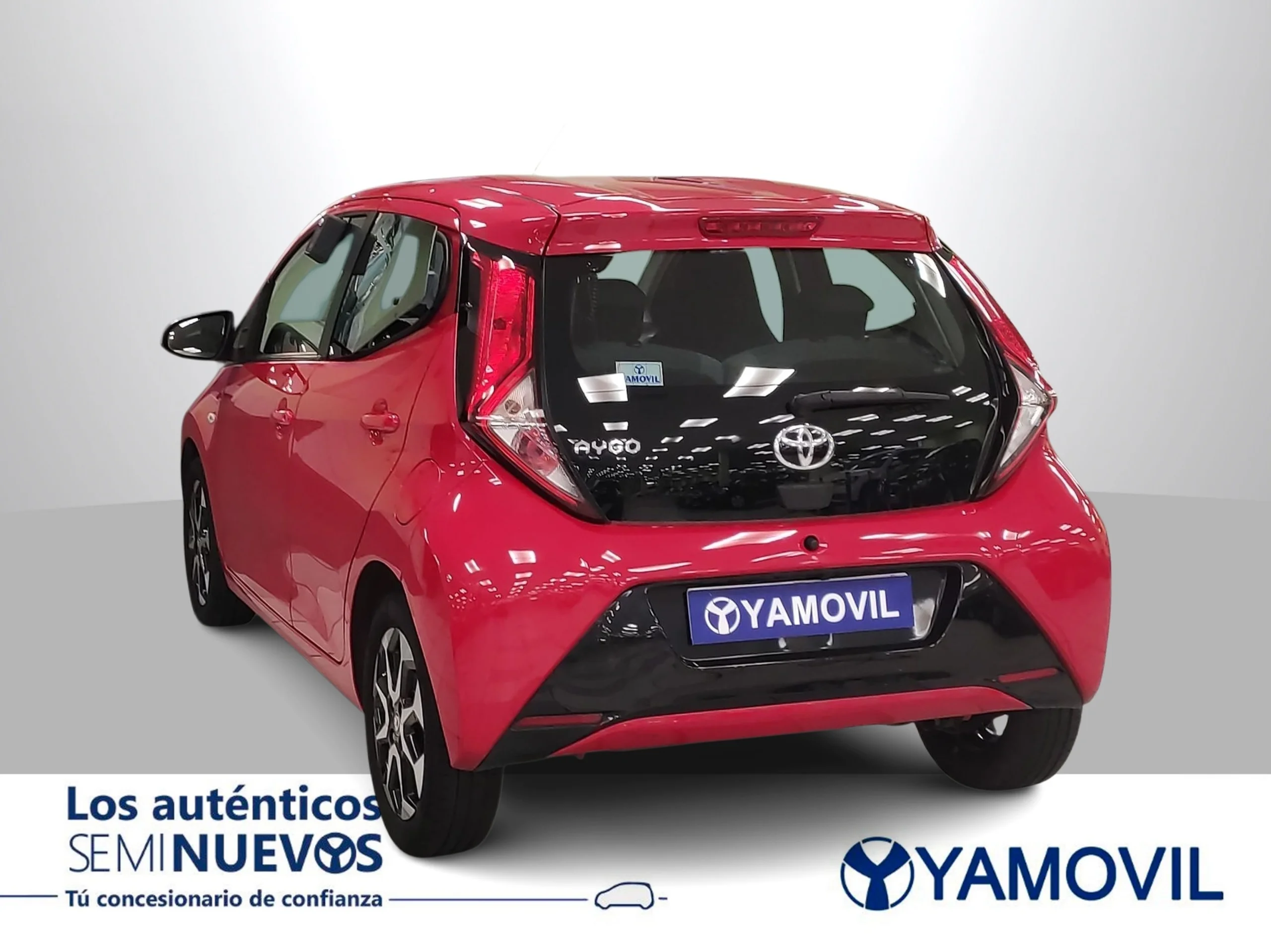 Toyota Aygo 1.0 70 x-play 53 kW (72 CV) - Foto 3