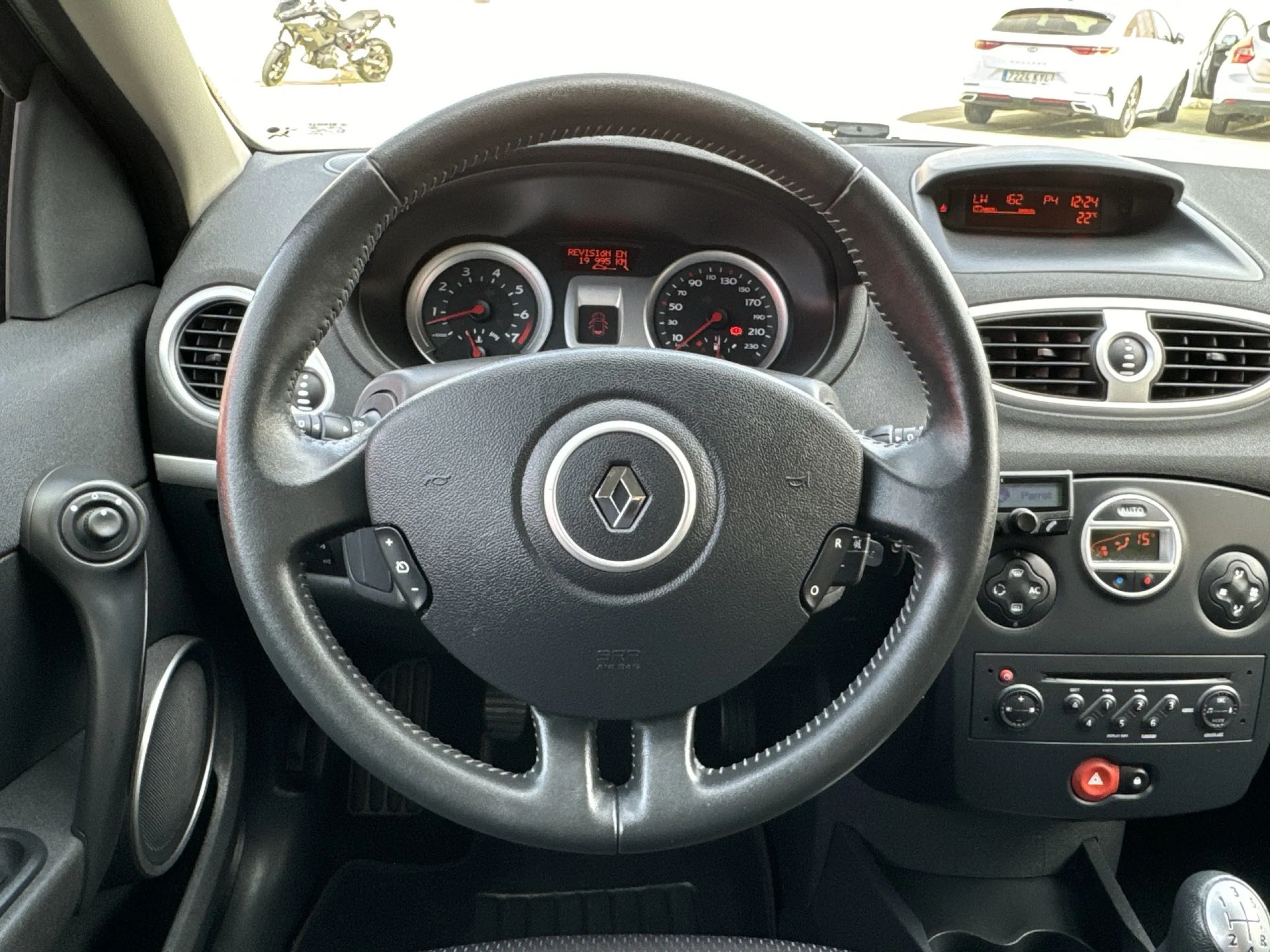 Renault Clio Emotion TCe eco2 74 kW (100 CV) - Foto 11