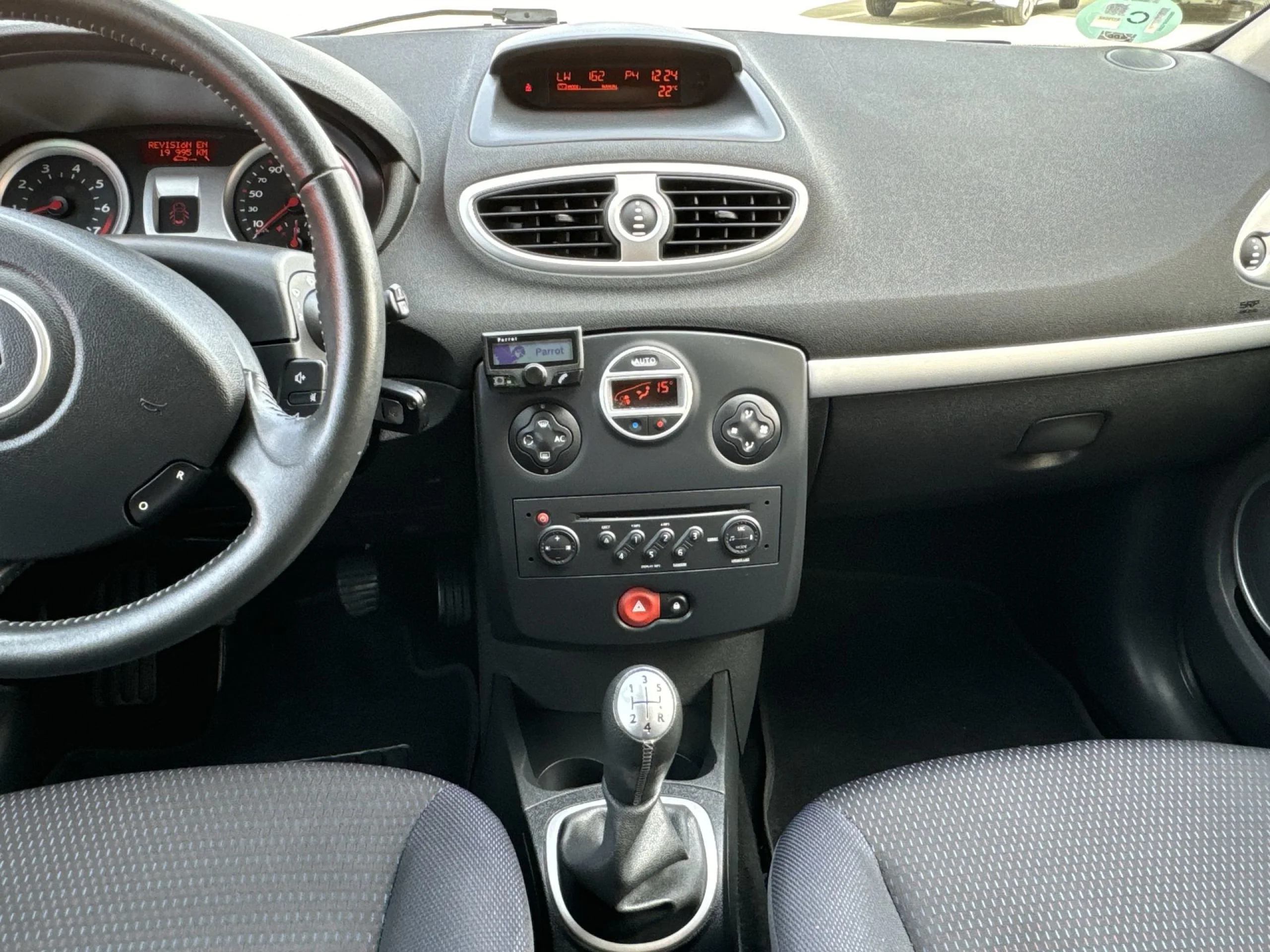 Renault Clio Emotion TCe eco2 74 kW (100 CV) - Foto 15