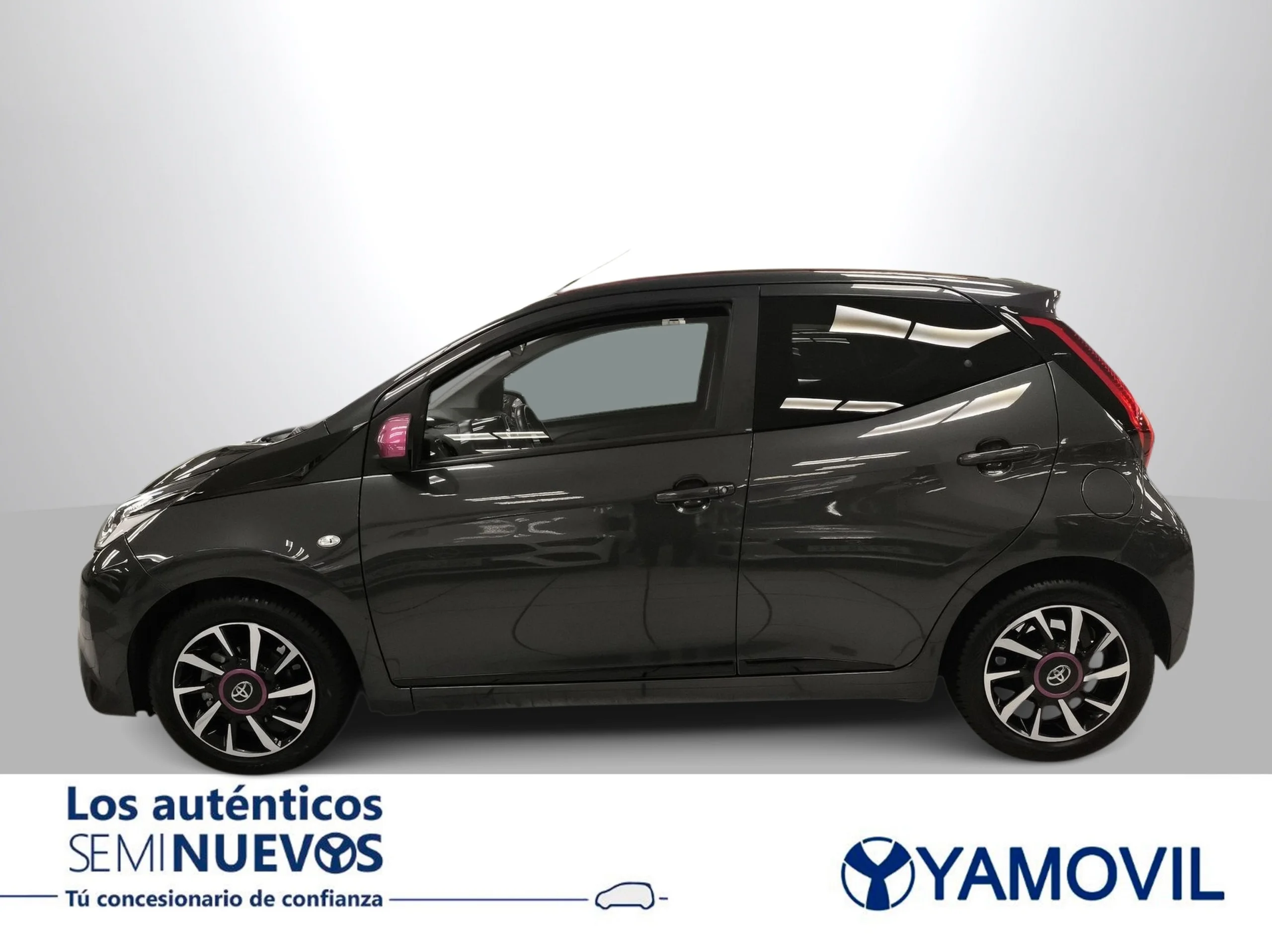 Toyota Aygo 70 x-style 53 kW (72 CV) - Foto 2