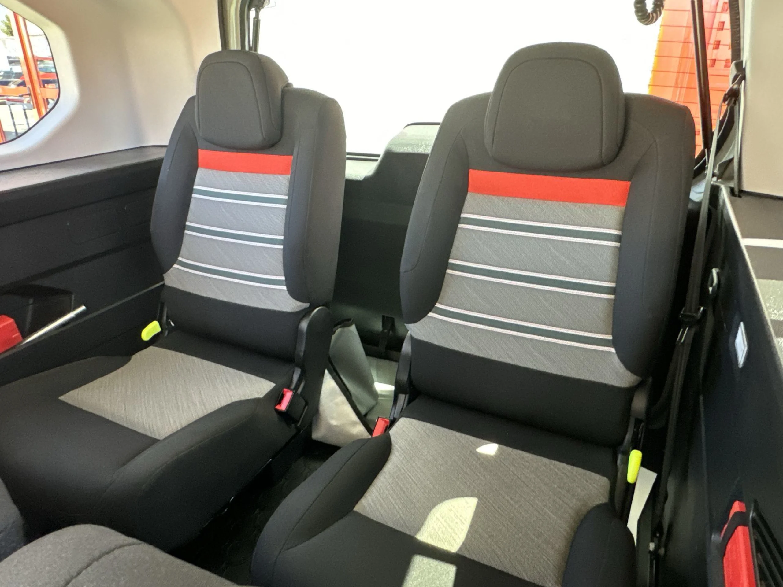 Citroen Berlingo BlueHDi 130 SANDS Talla XL Shine 96 kW (130 CV) - Foto 20