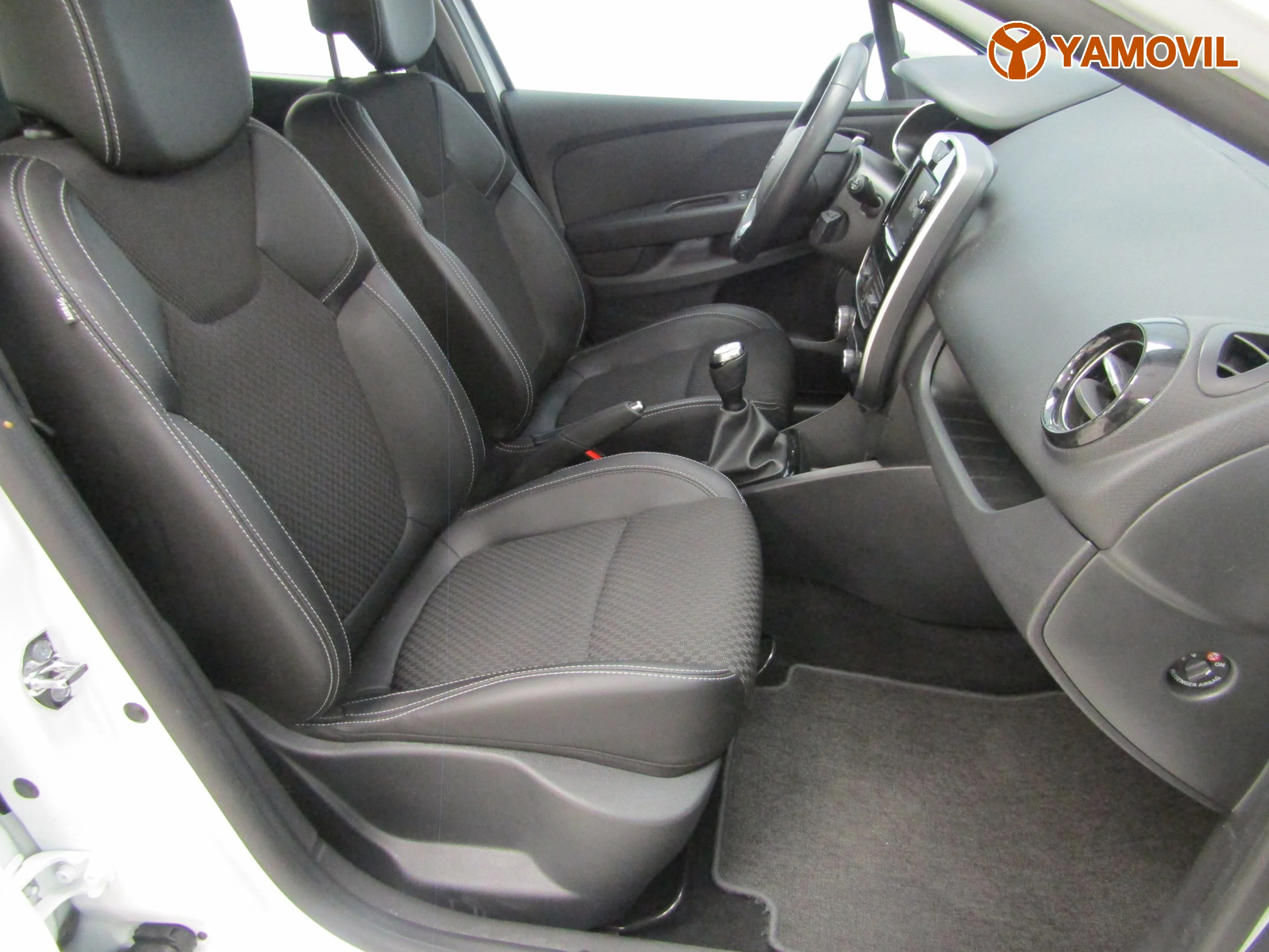 Renault Clio ZEN TCE  - Foto 13