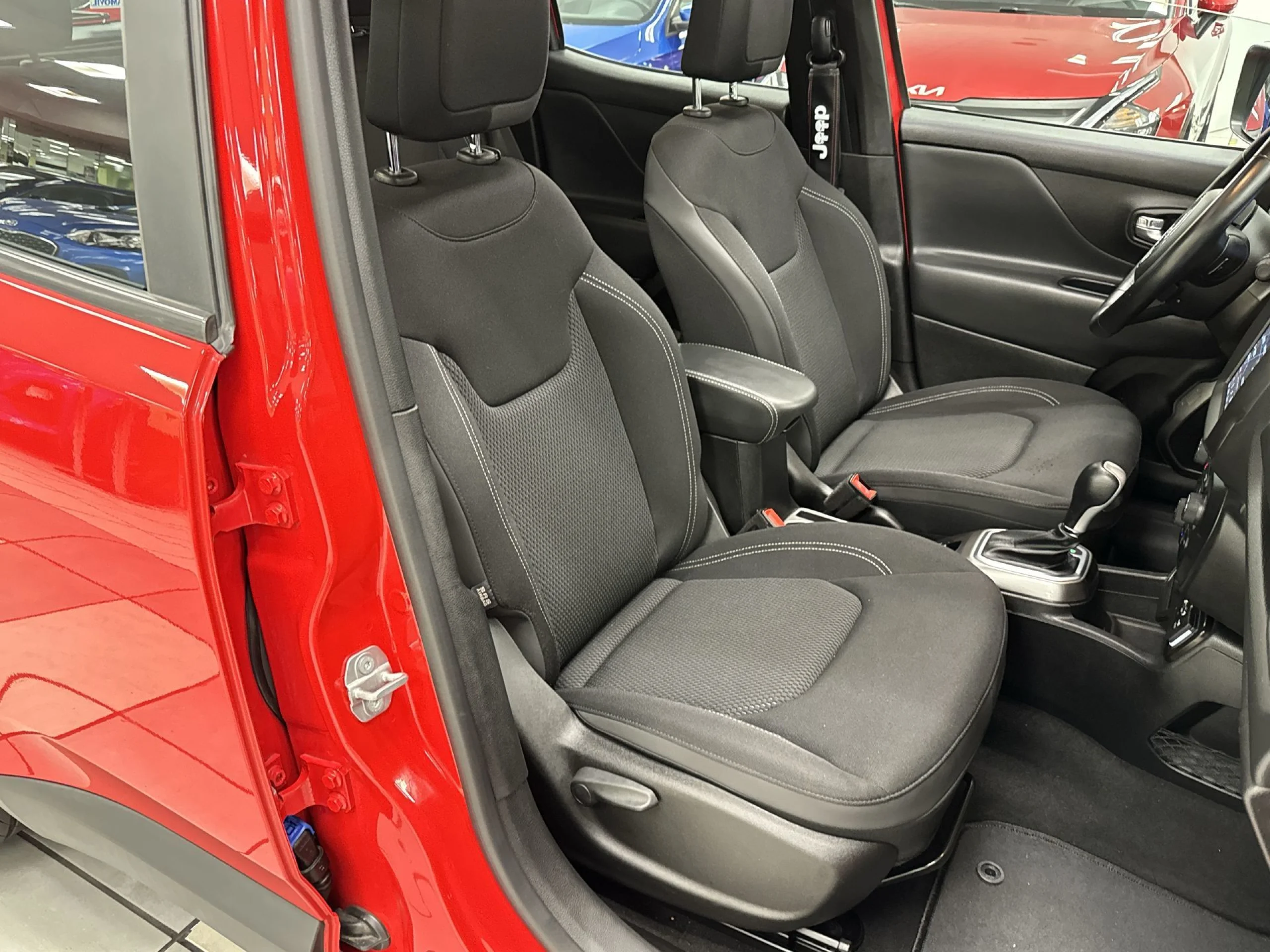 Jeep Renegade 1.3G Limited 4x2 DDCT 110 kW (150 CV) - Foto 20