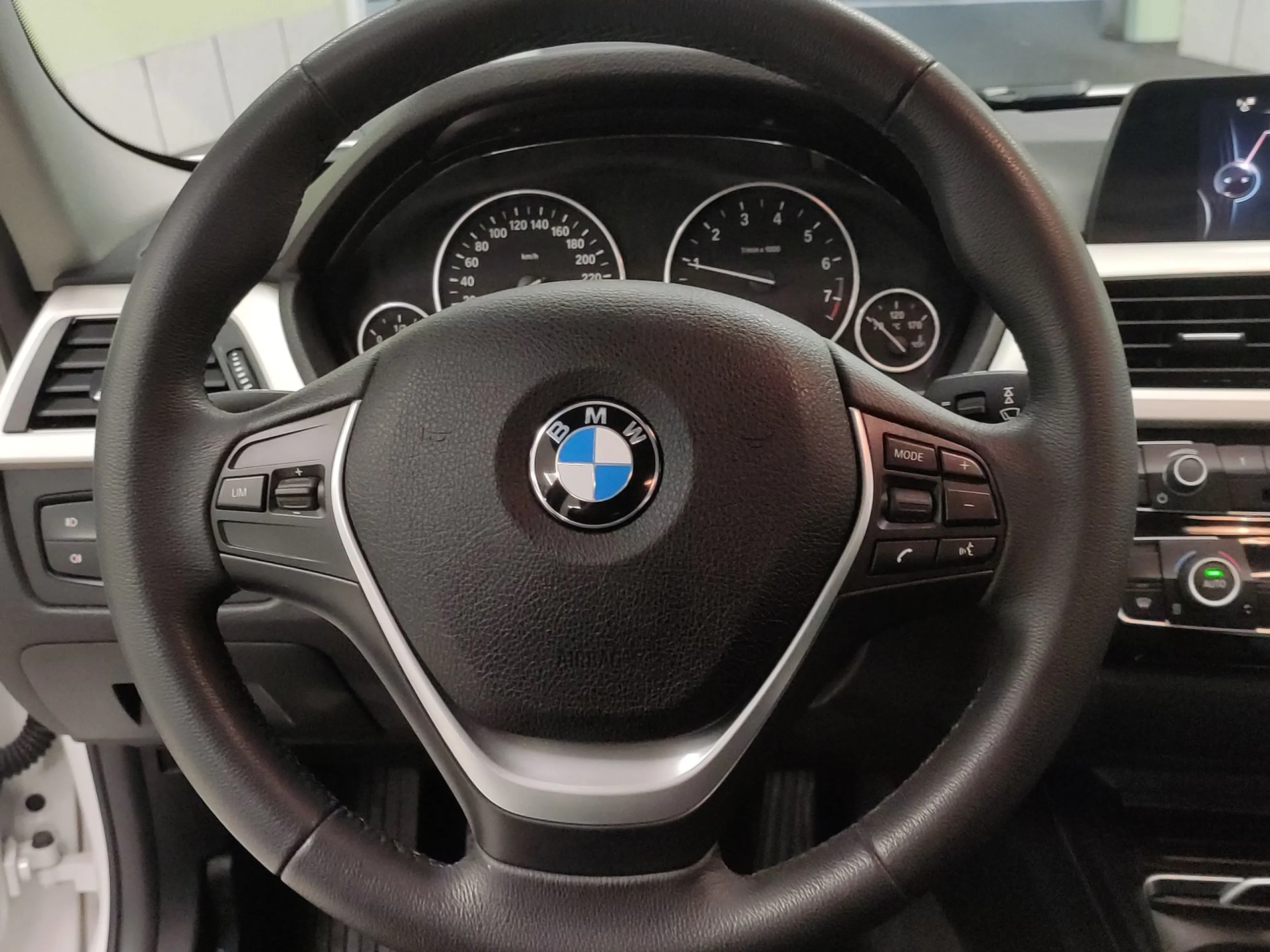 BMW Serie 3 318i 100 kW (136 CV) - Foto 11