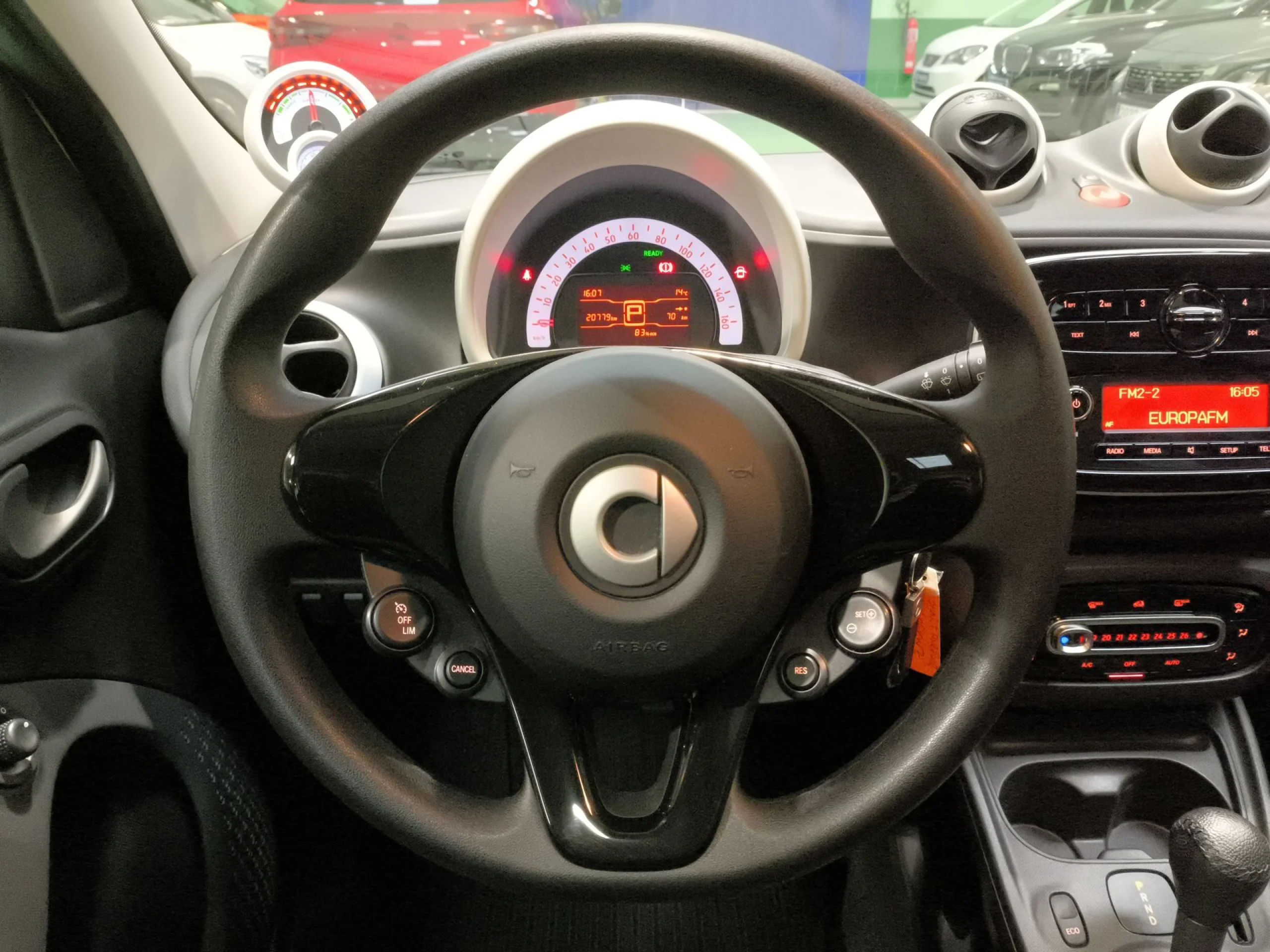 Smart ForFour EQ electric drive 60 kW (82 CV) - Foto 11