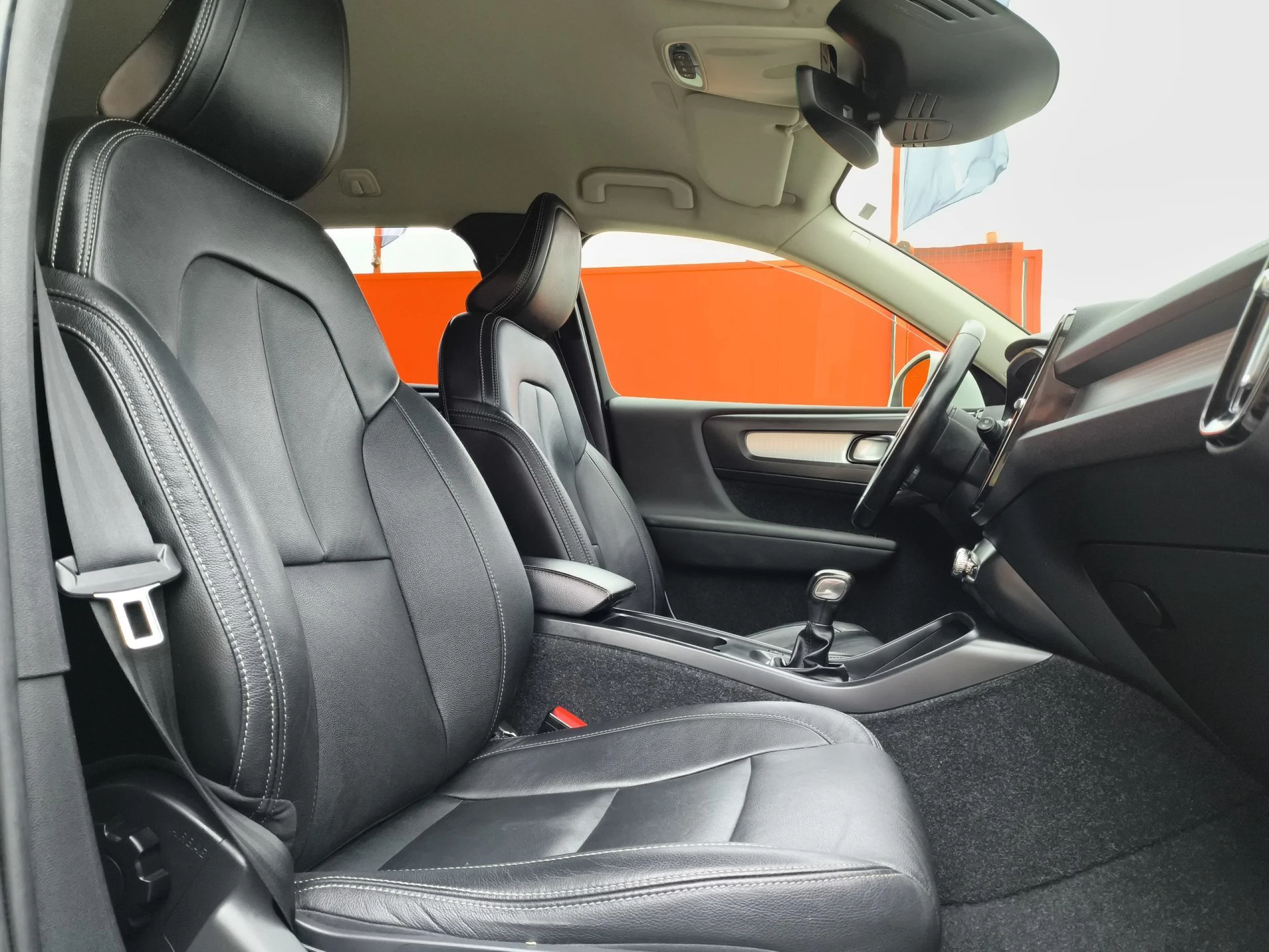 Volvo XC40 T3 Momentum 115 kW (156 CV) - Foto 21