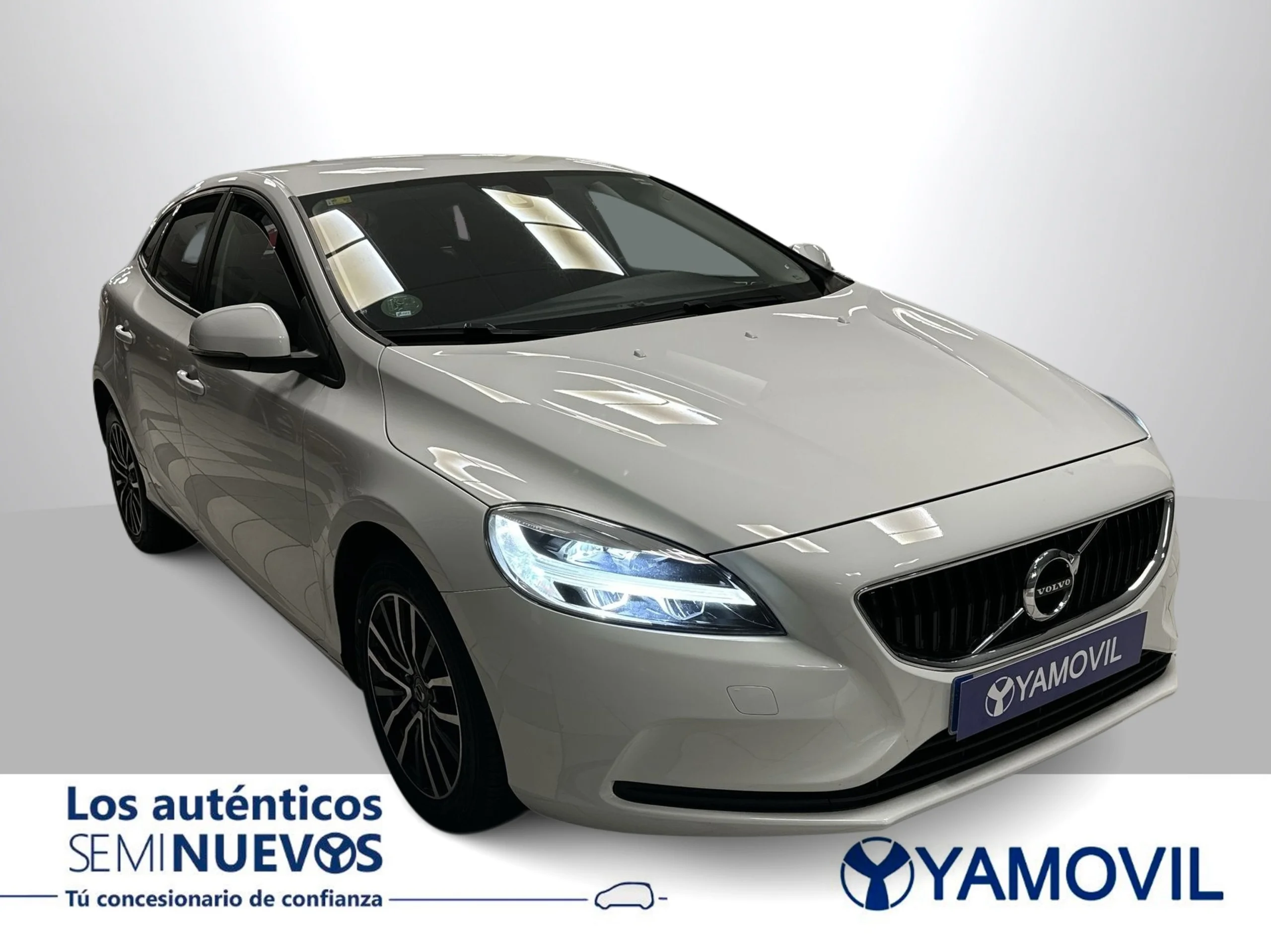 Volvo V40 T2 Momentum Auto 90 kW (122 CV) - Foto 2