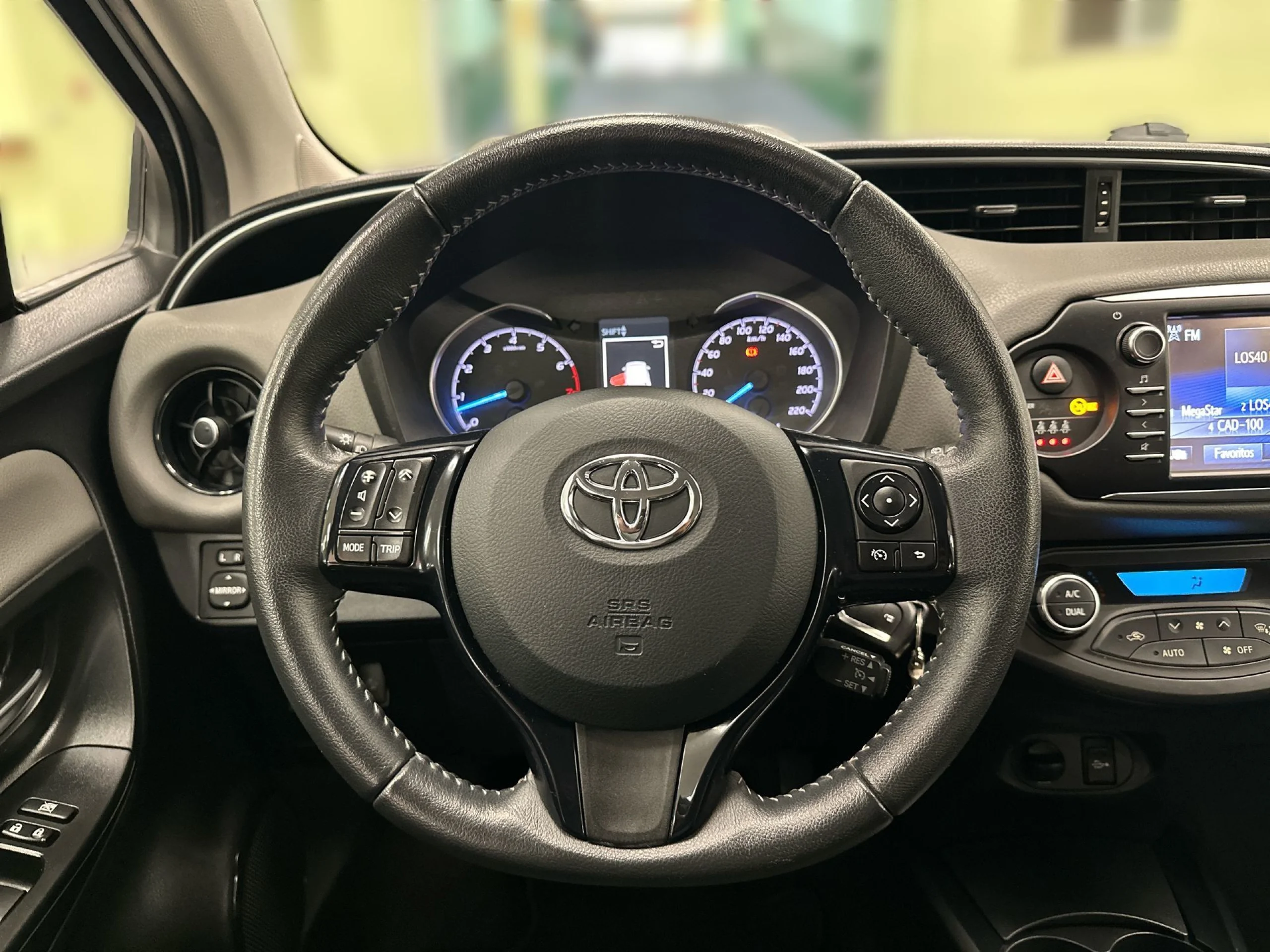 Toyota Yaris 1.5 Active 82 kW (111 CV) - Foto 10