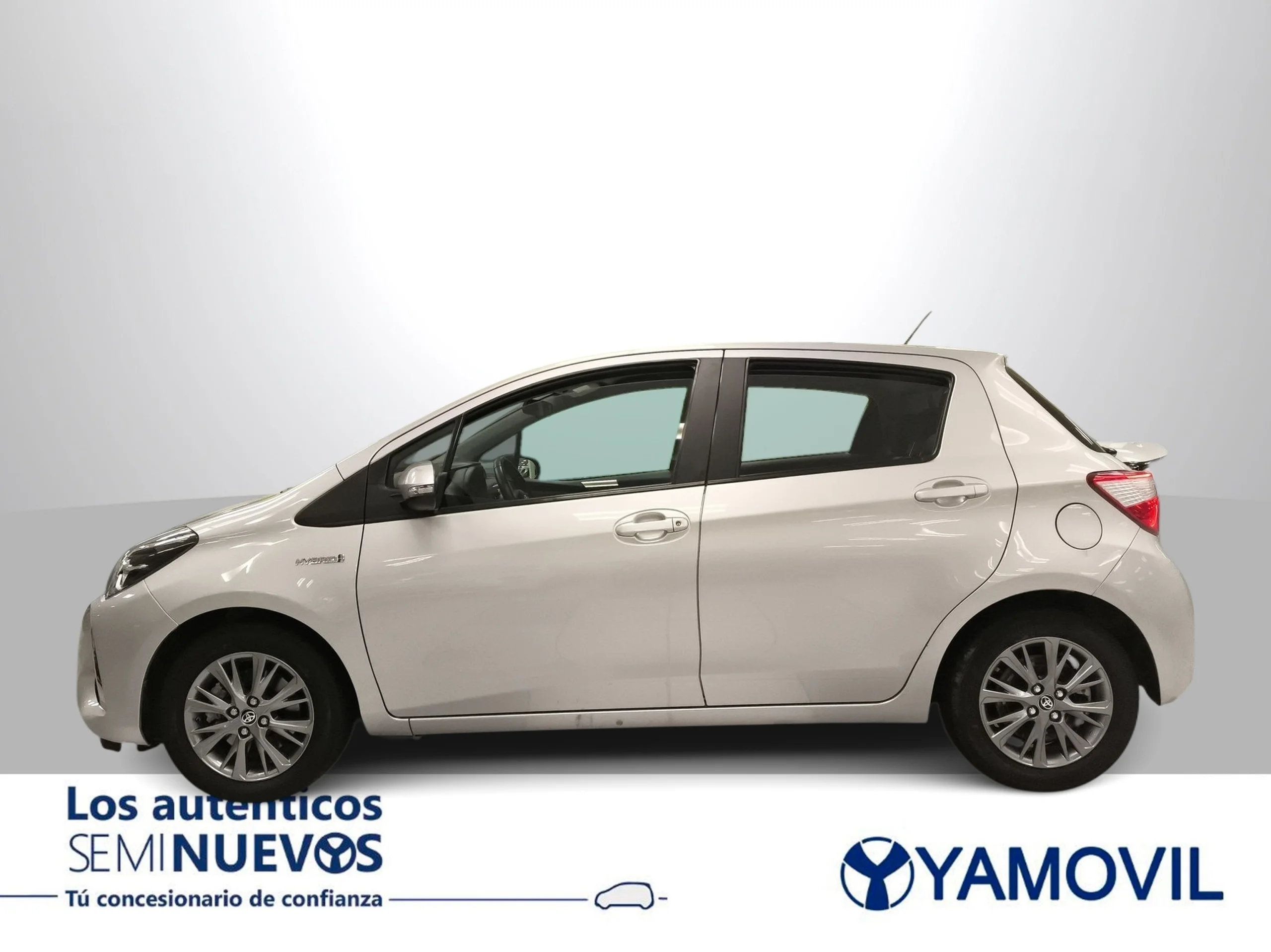 Toyota Yaris 1.5 100H Active Tech 74 kW (100 CV) - Foto 4