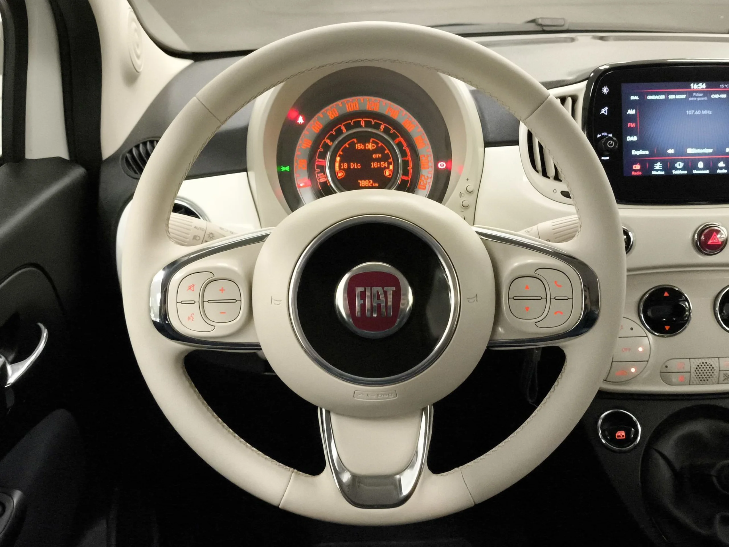 Fiat 500 1.0 Hybrid Club 51 kW (70 CV) - Foto 11