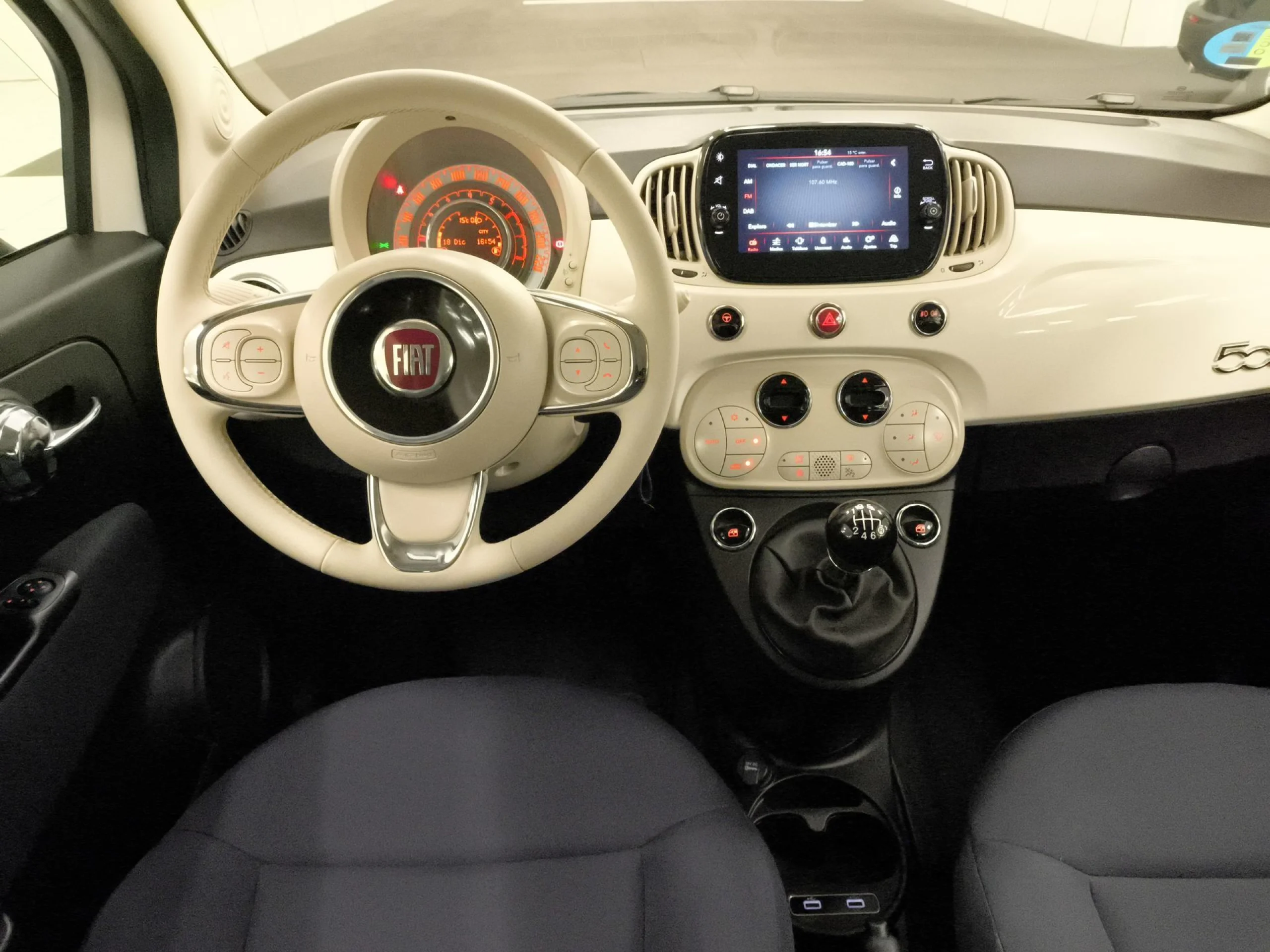 Fiat 500 1.0 Hybrid Club 51 kW (70 CV) - Foto 16