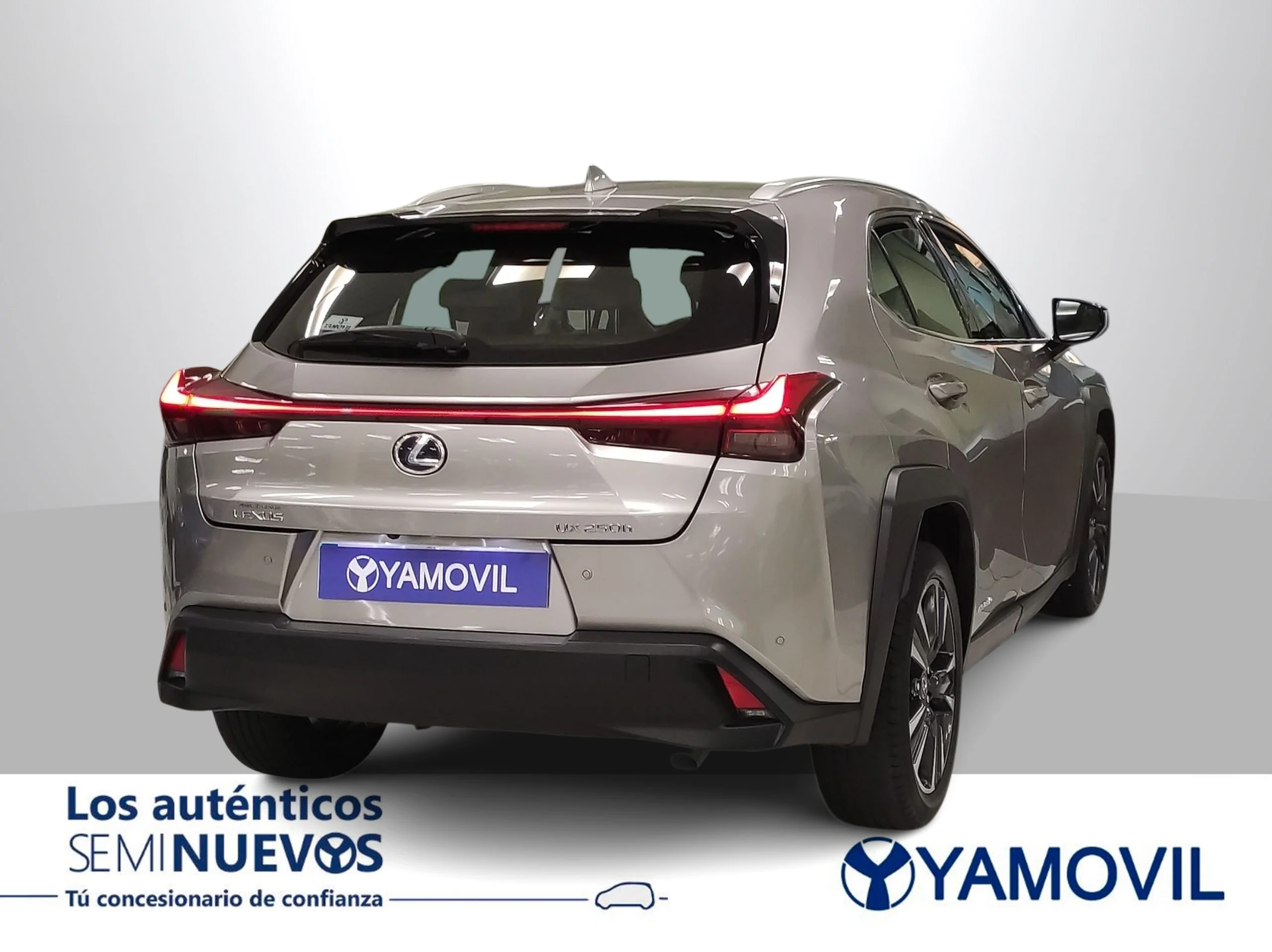 Lexus Ux 250h Premium 135 kW (184 CV) - Foto 4