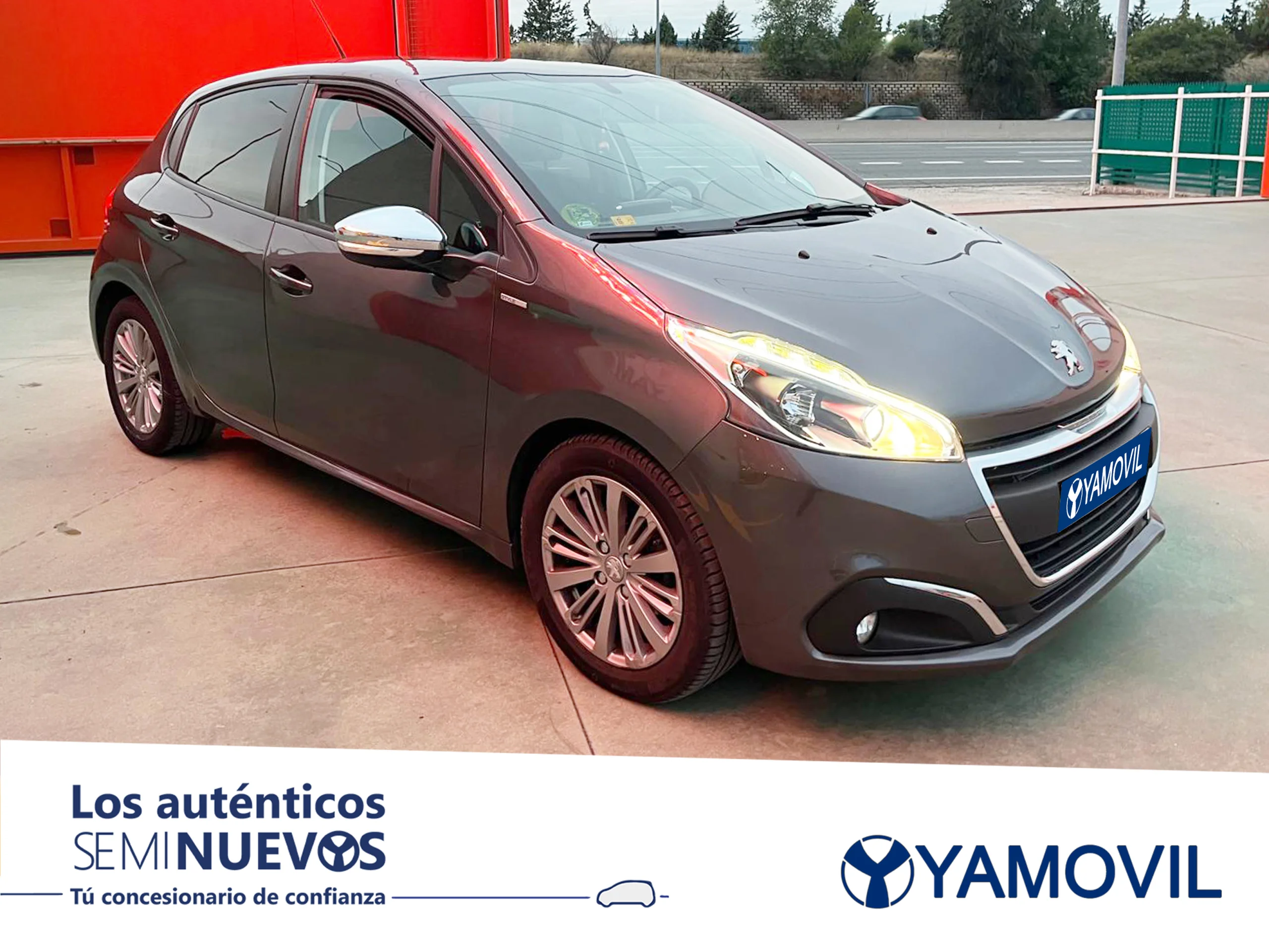 Peugeot 208 Style BlueHDi 	55 kW (75 CV) - Foto 3