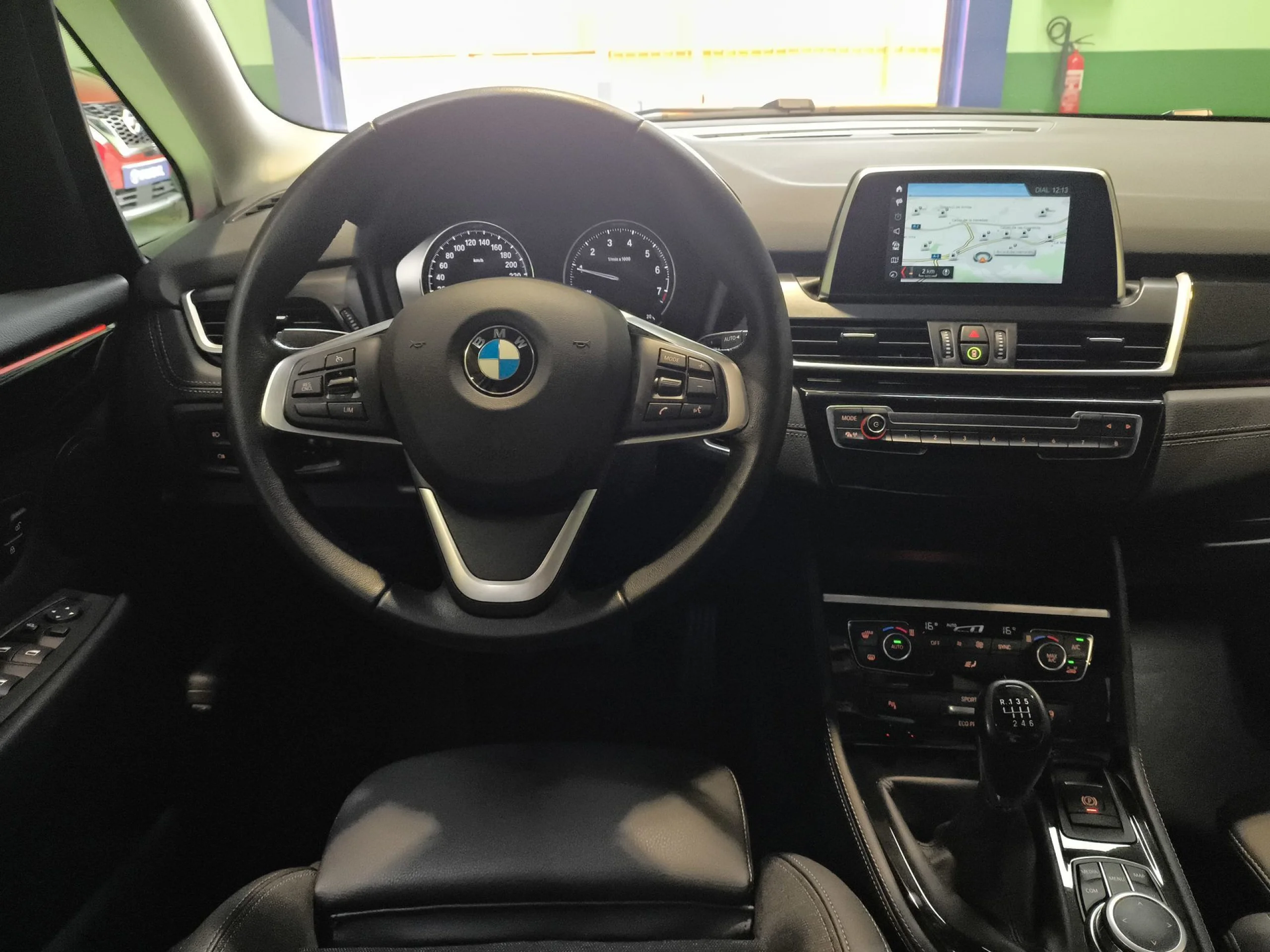 BMW Serie 2 218i Active Tourer 103 kW (140 CV) - Foto 18