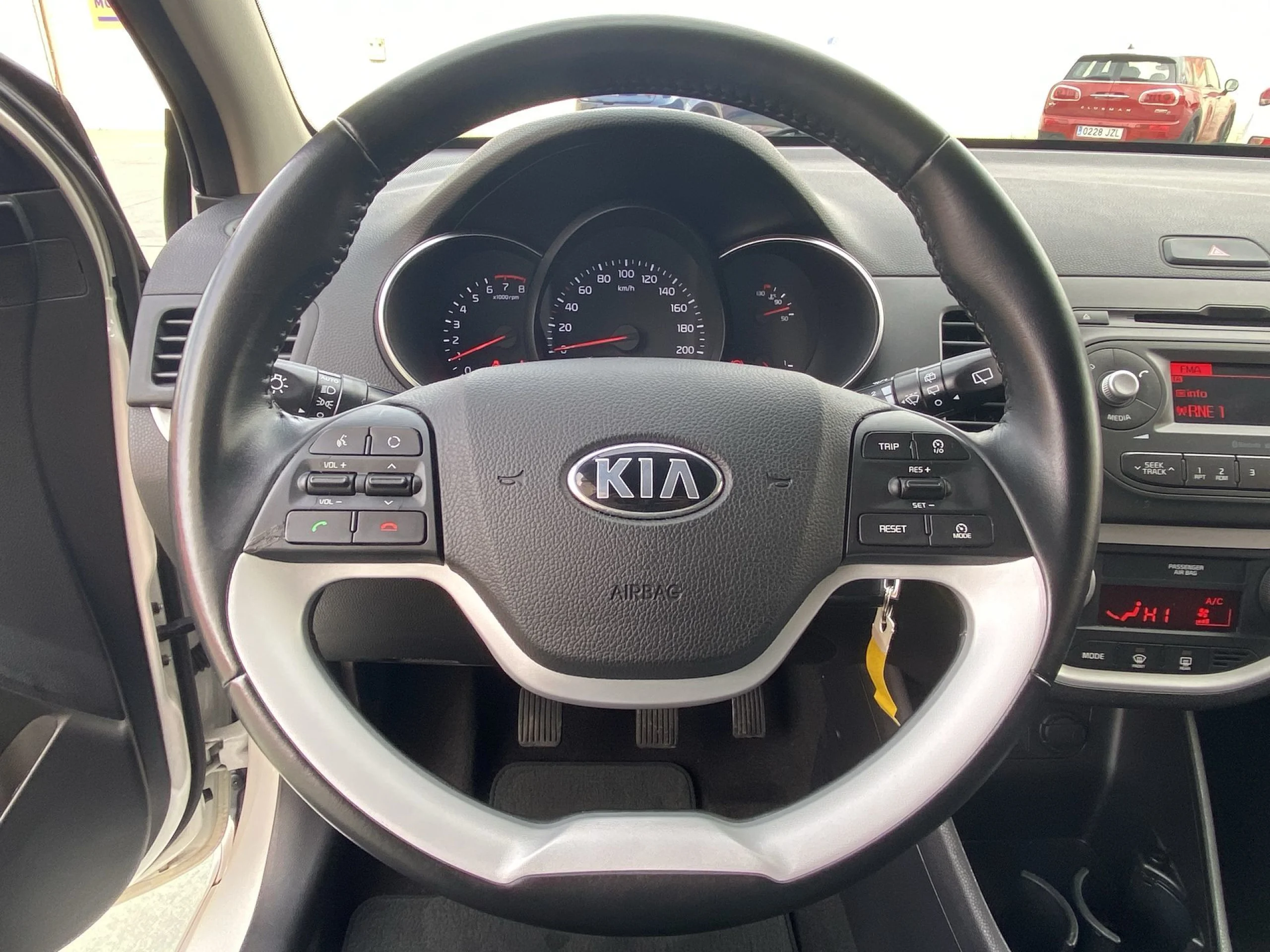 Kia Picanto 1.0 CVVT Eco-Dynamics x-Tech16 49 kW (66 CV) - Foto 11