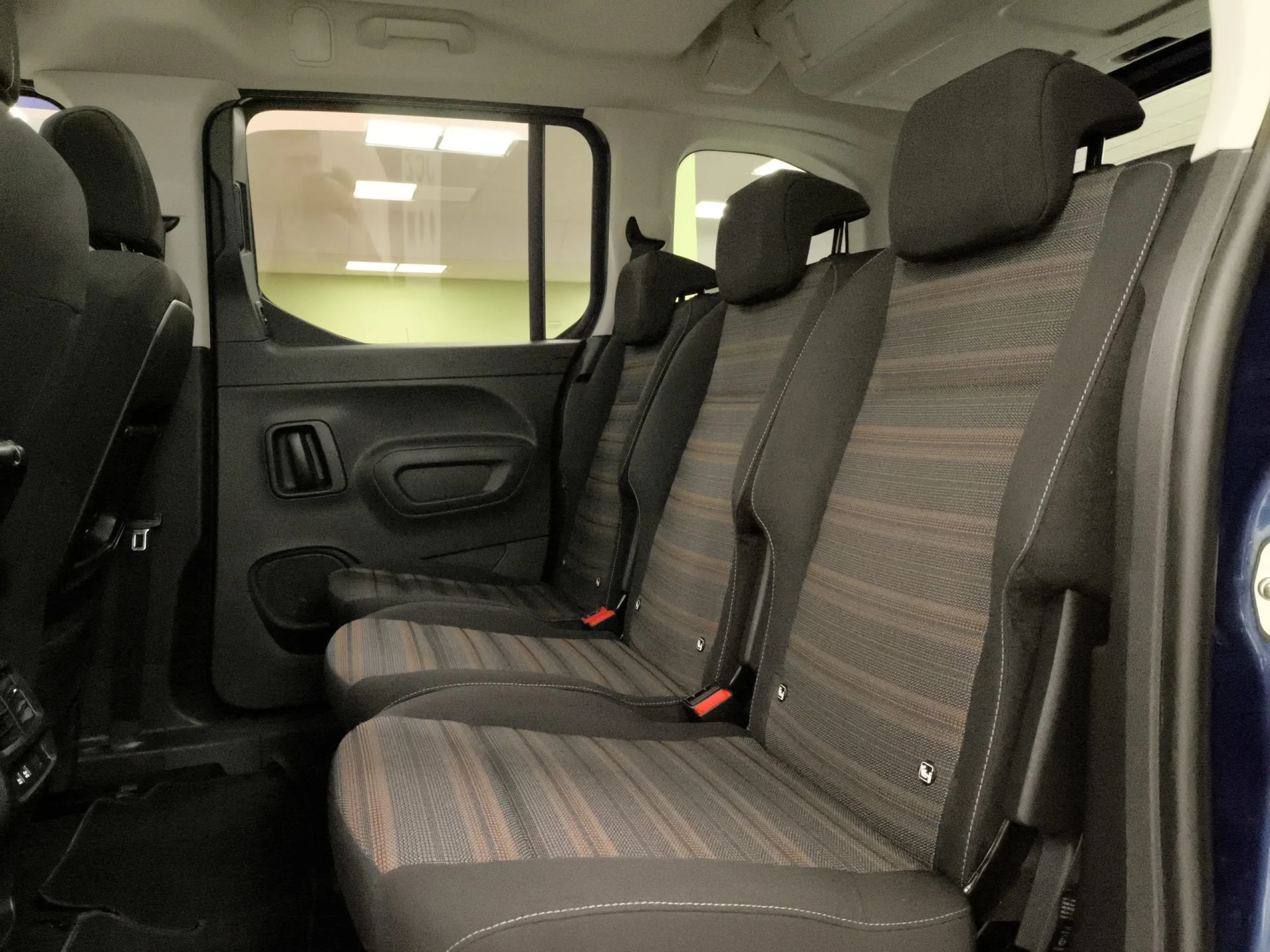 Opel Combo life 1.5 TD SANDS Innovation L 96 kW (130 CV) - Foto 20