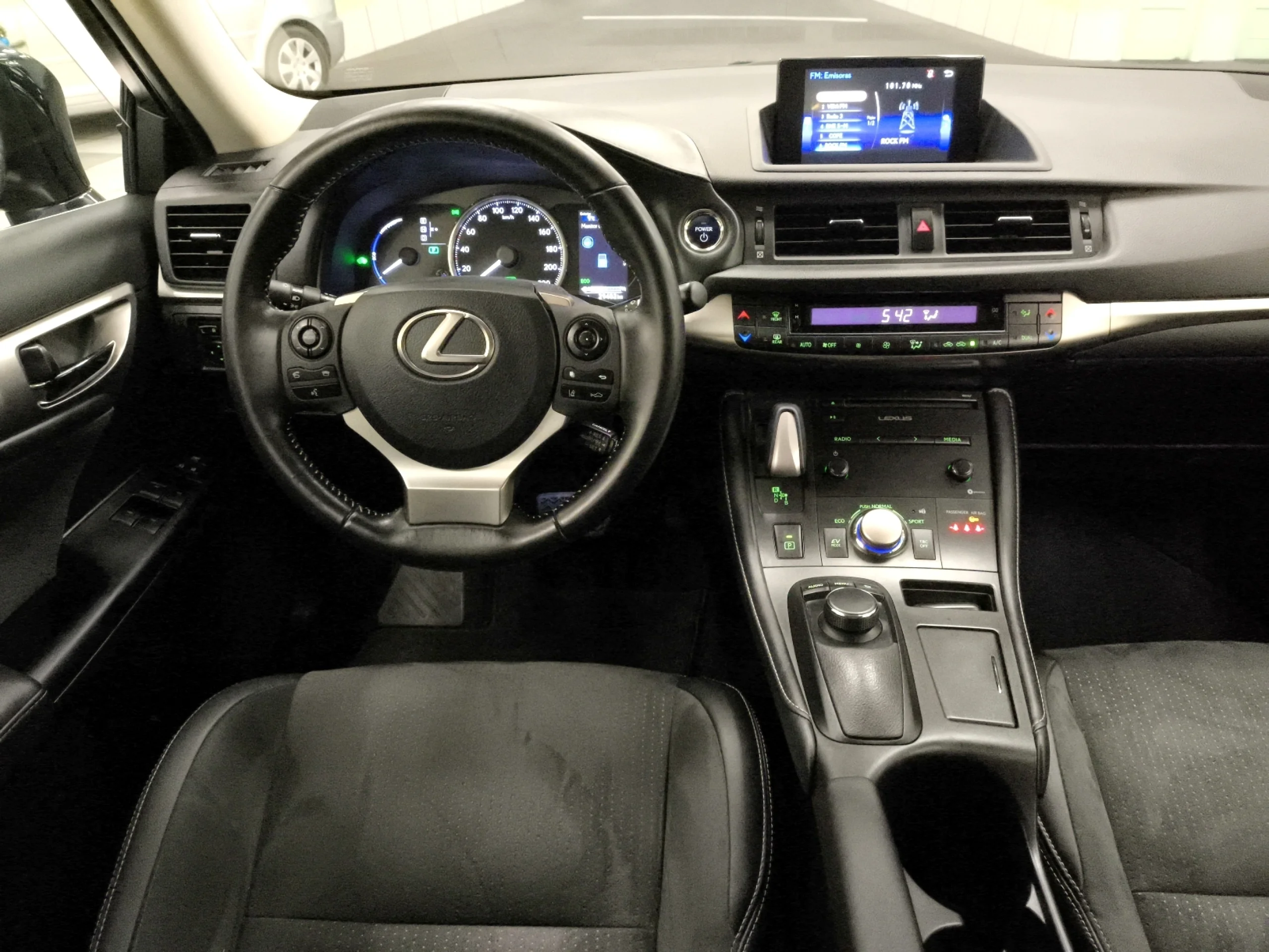 Lexus CT 200h Executive 100 kW (136 CV) - Foto 18