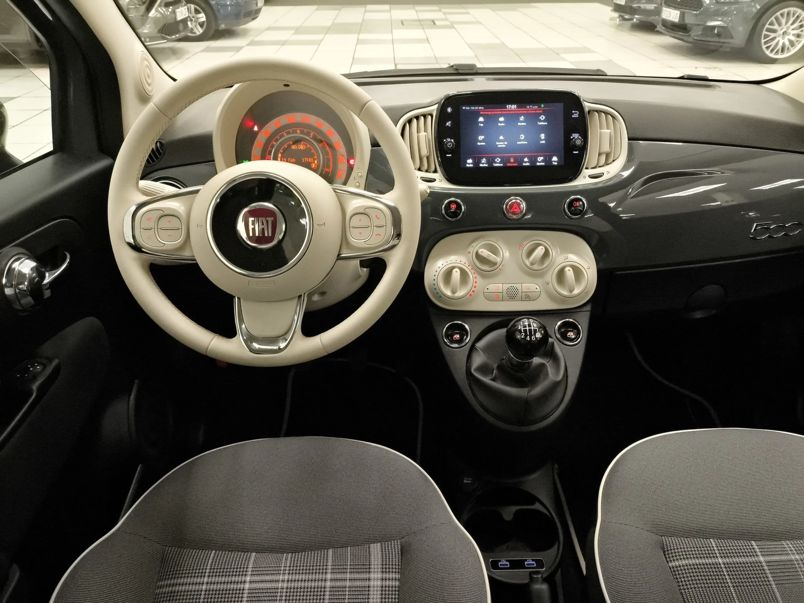 Fiat 500 1.0 6v GSE Lounge 51 kW (70 CV) - Foto 16