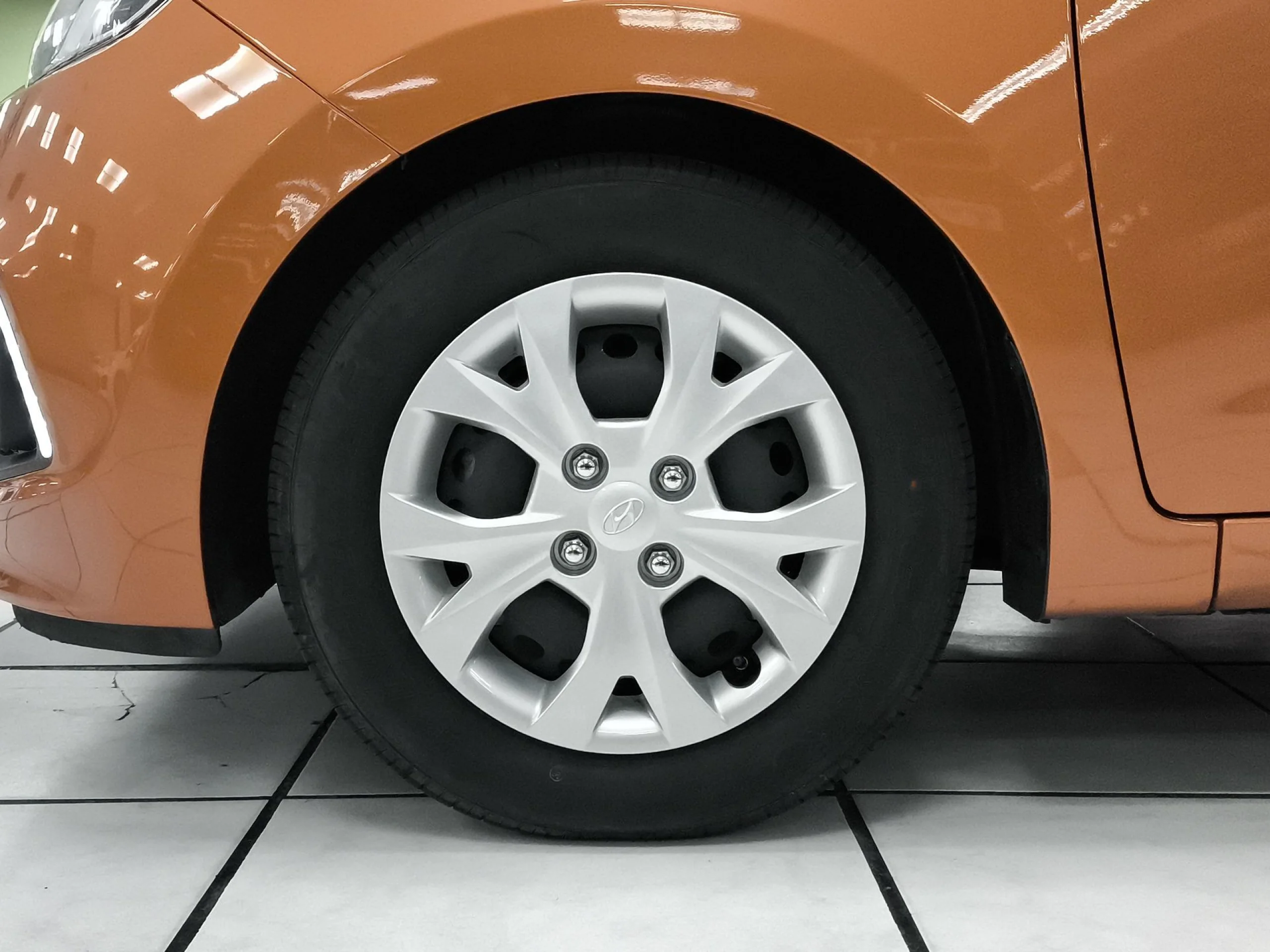 Hyundai I10 1.2 Tecno Orange 64 kW (87 CV) - Foto 7