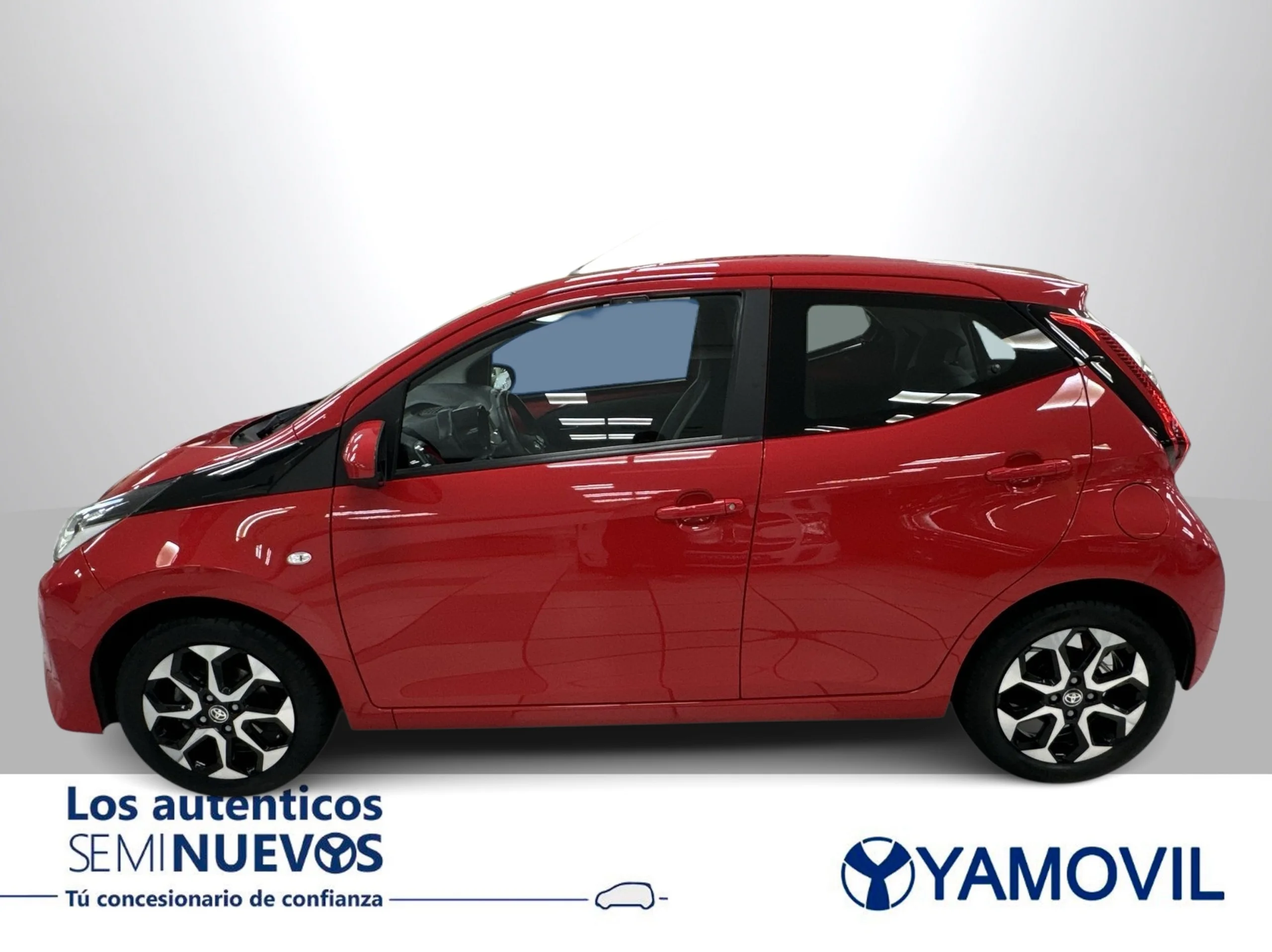 Toyota Aygo 1.0 70 x-play 53 kW (72 CV) - Foto 4