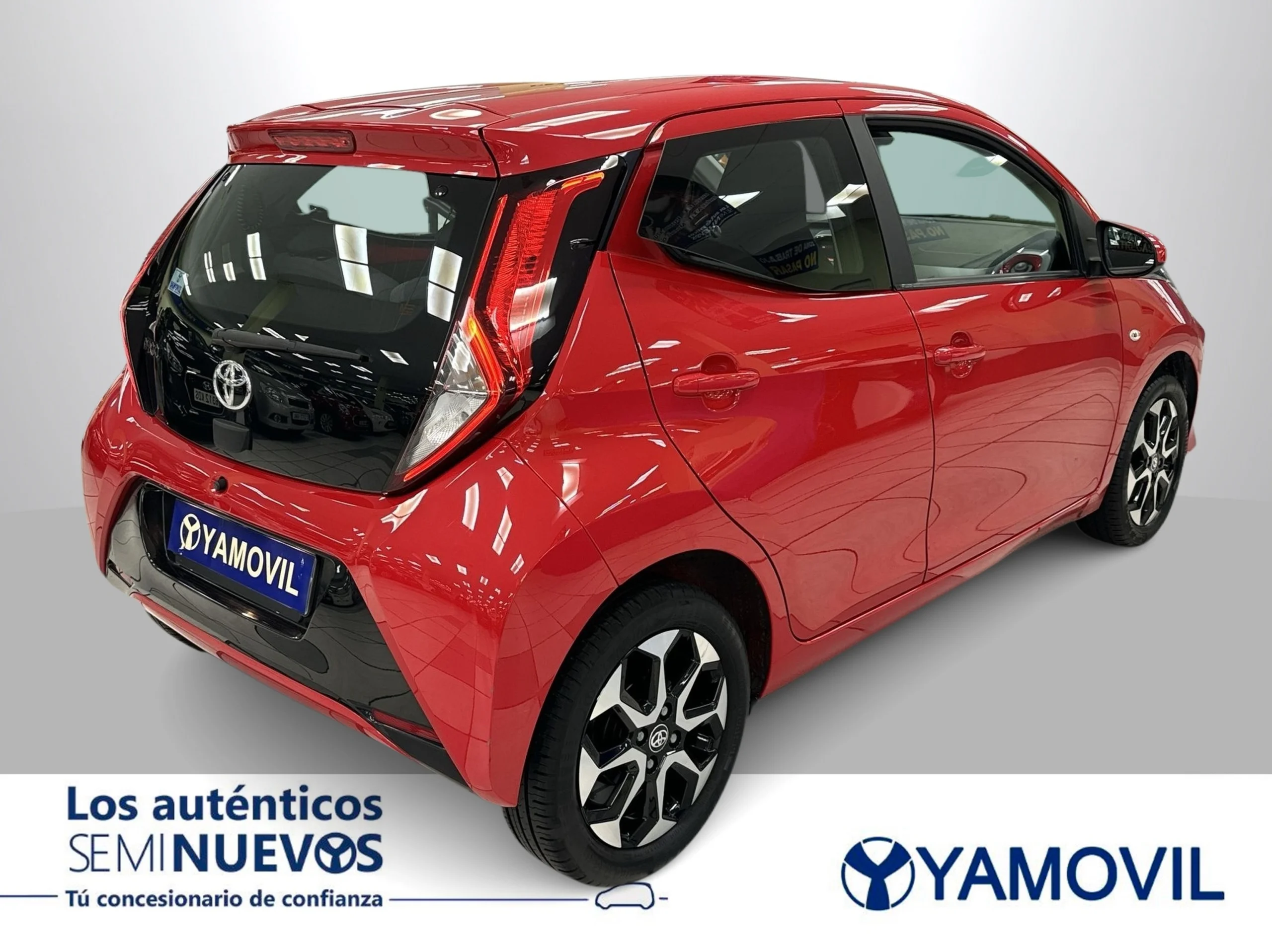 Toyota Aygo 1.0 70 x-play 53 kW (72 CV) - Foto 6