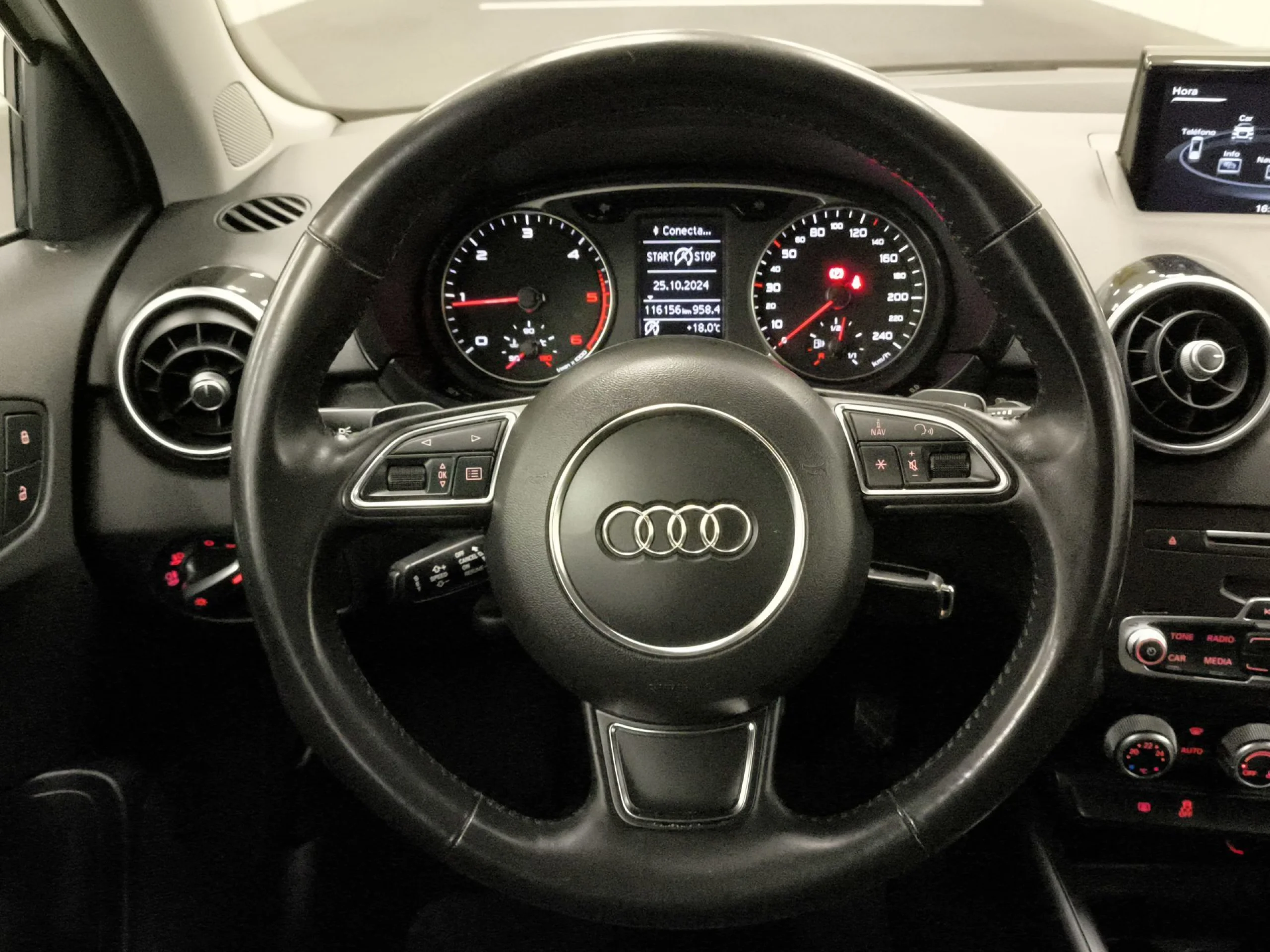 Audi A1 Sportback Adrenalin 1.4 TDI ultra 66 kW (90 CV) S tronic - Foto 11