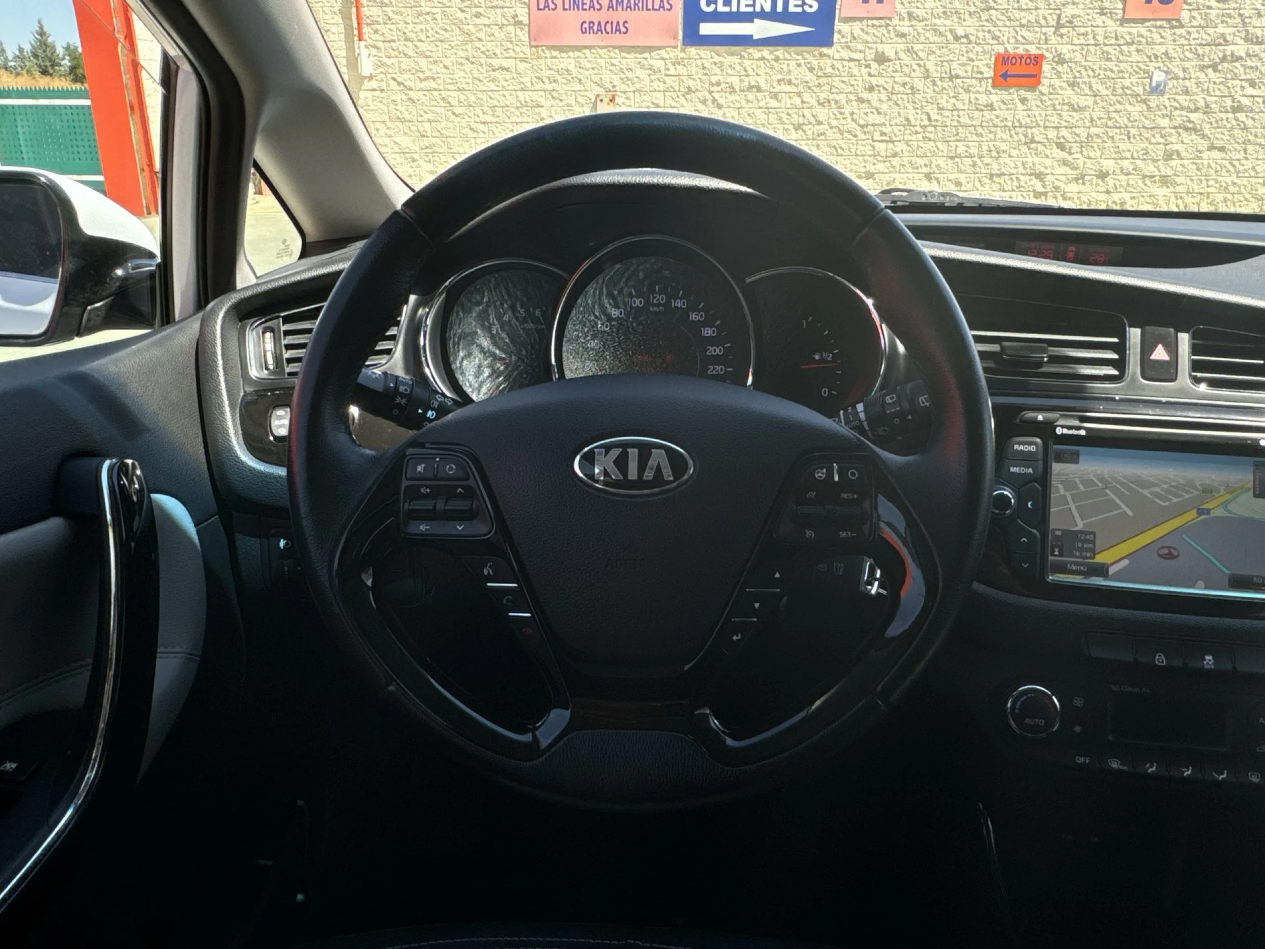 Kia Ceed 1.4 CRDi WGT Drive 66 kW (90 CV) - Foto 11