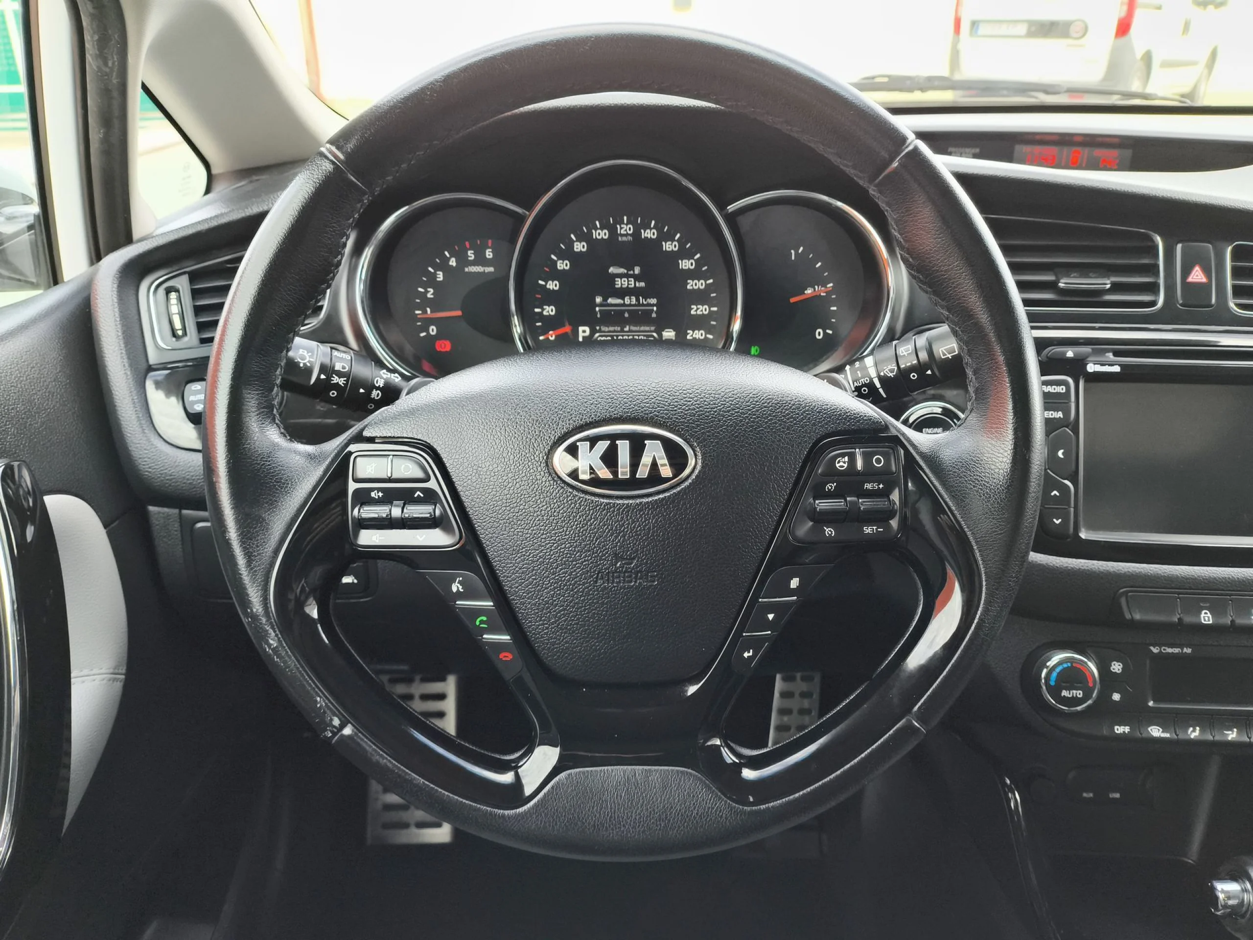 Kia Ceed 1.6 CRDi VGT Emotion Auto 94 kW (128 CV) - Foto 11